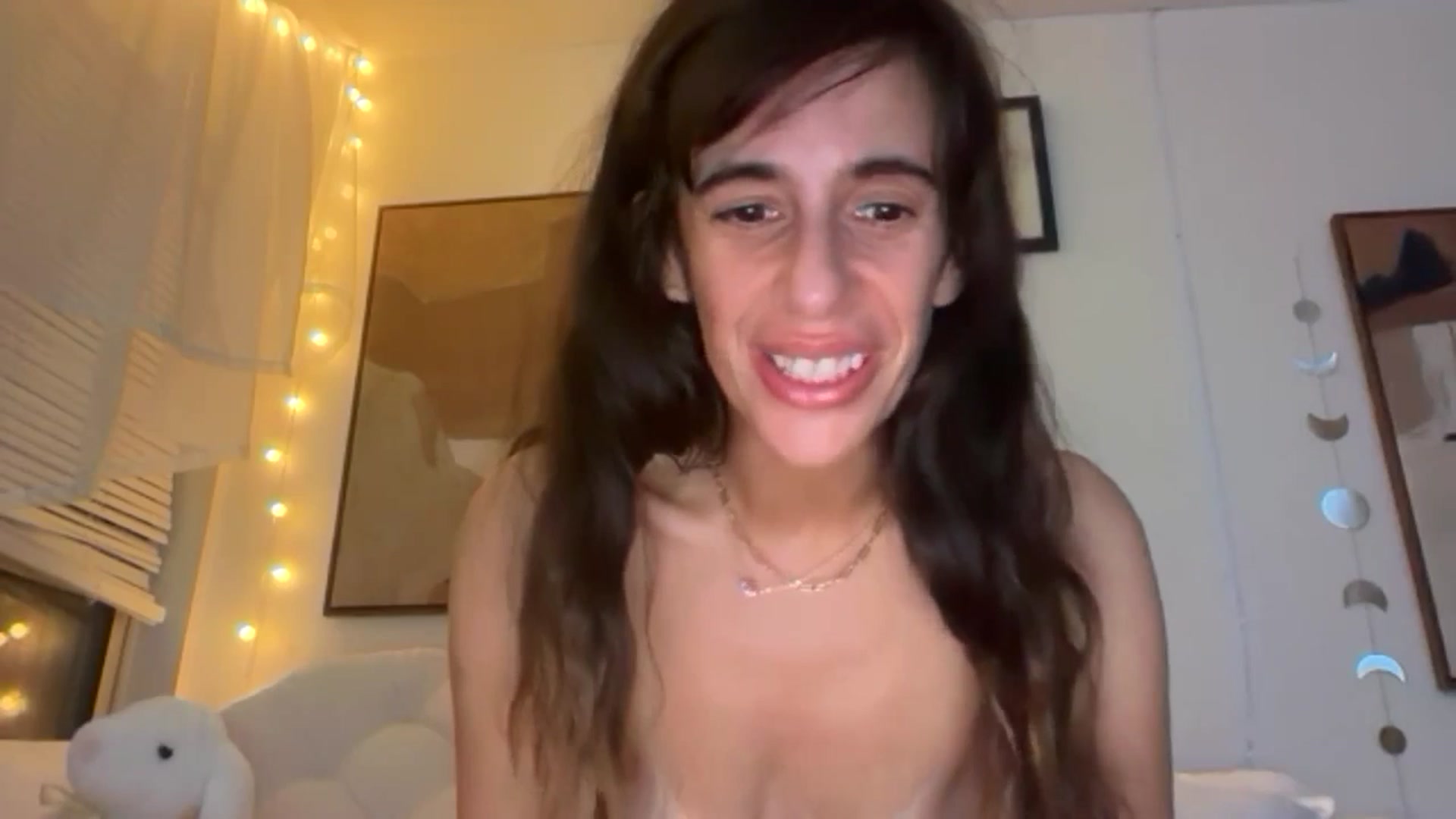 Gallery image thumbnail from Aspen_xx's myfreecams stream on, 07/17/2025, 11:34 image 9 of 20