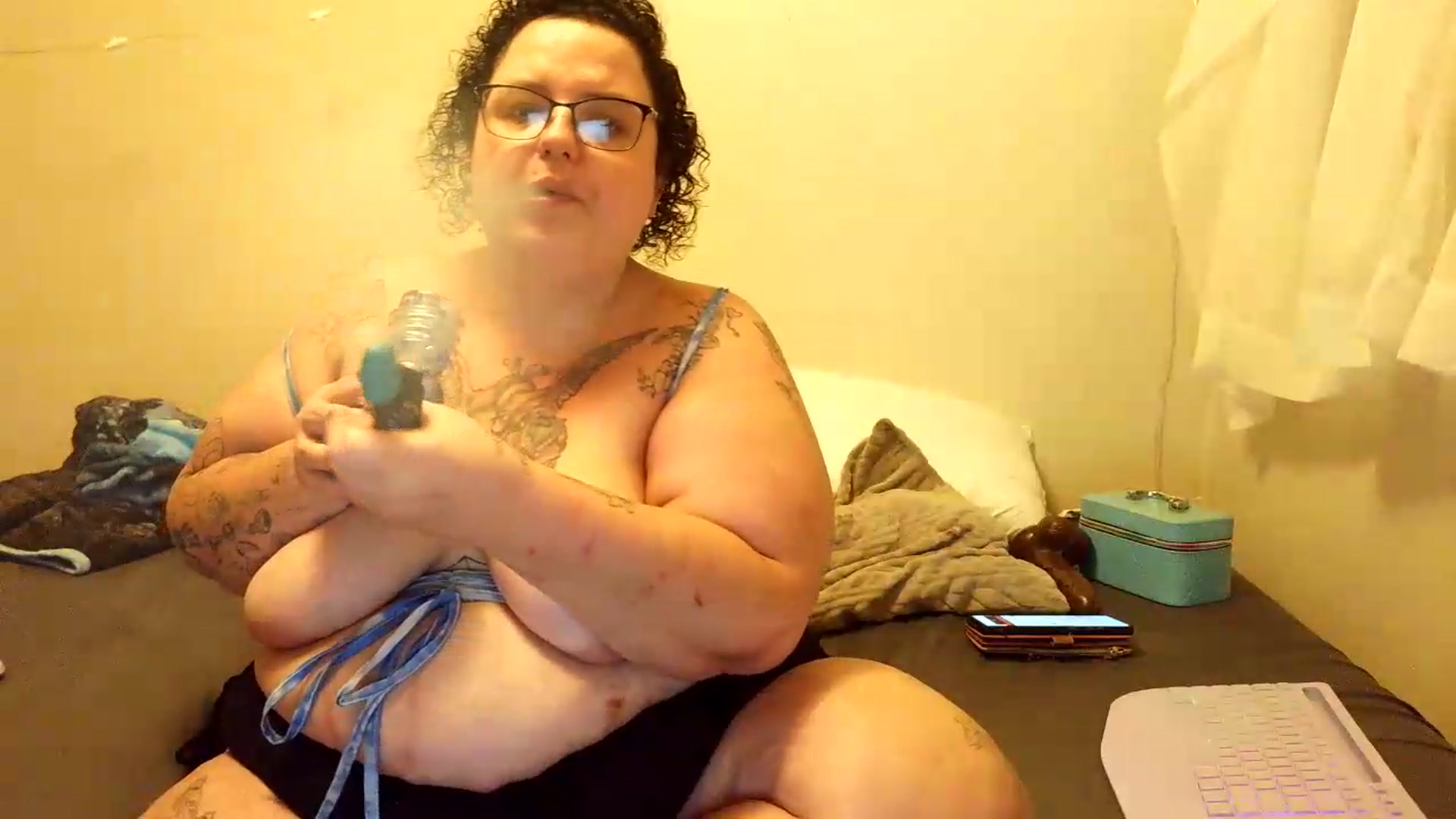 Gallery image thumbnail from Asserole's myfreecams stream on, 07/18/2026, 24:50 image 18 of 20