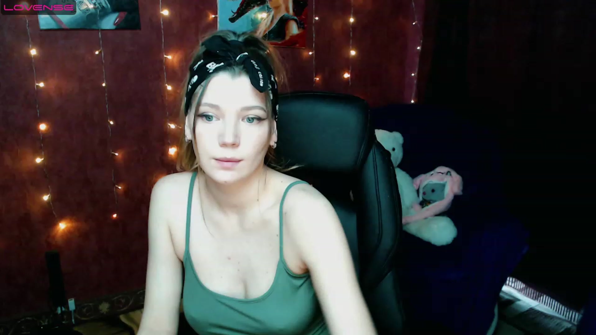 Gallery image thumbnail from Astarte_'s myfreecams stream on, 06/19/2023, 24:42 image 1 of 20