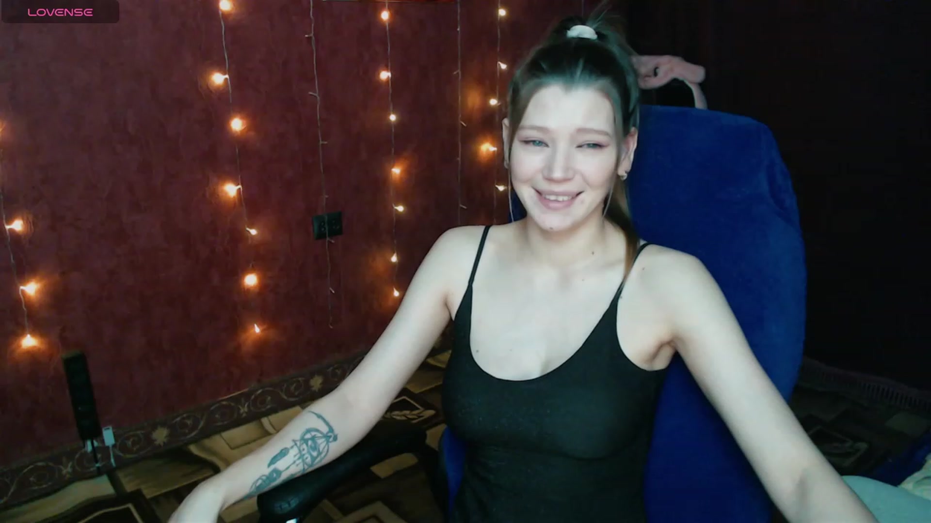 Gallery image thumbnail from Astarte_'s myfreecams stream on, 12/29/2023, 11:58 image 2 of 20