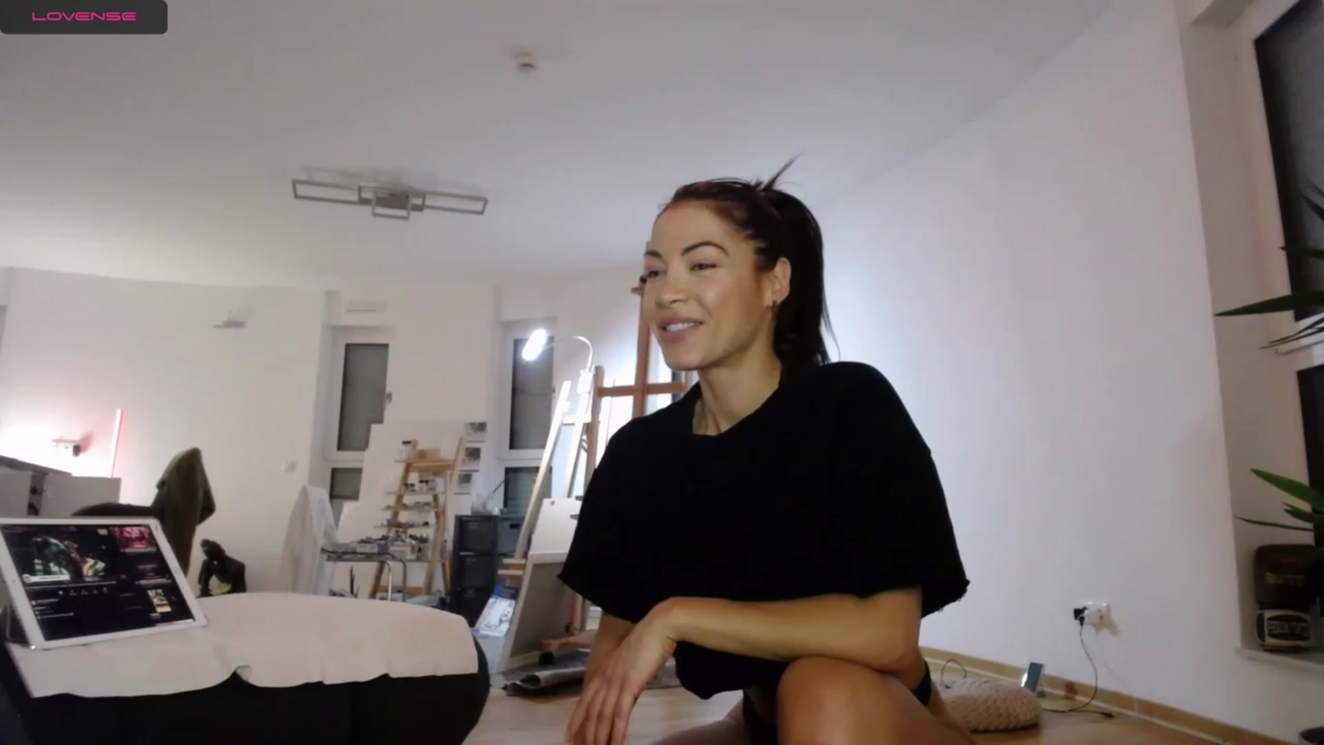 Gallery image thumbnail from AstekAngel's myfreecams stream on, 12/05/2022, 01:09 image 3 of 20