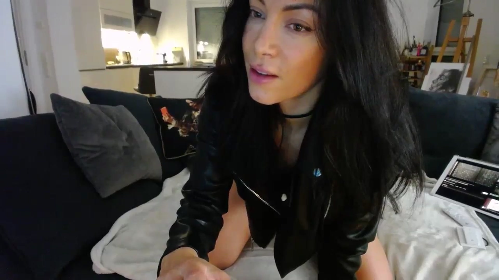Gallery image thumbnail from AstekAngel's myfreecams stream on, 11/15/2023, 02:11 image 14 of 20