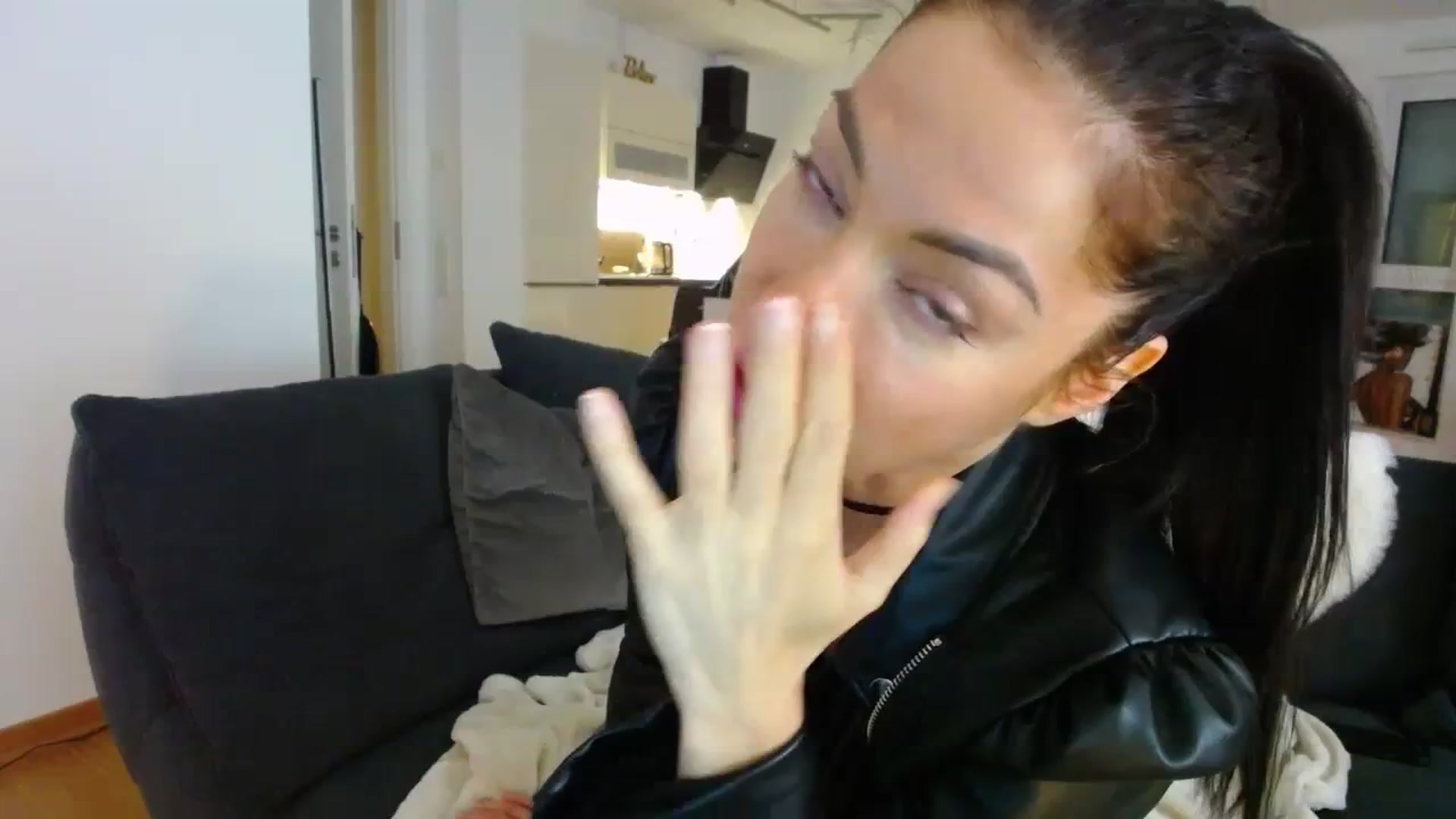 Gallery image thumbnail from AstekAngel's myfreecams stream on, 11/15/2023, 04:33 image 14 of 20