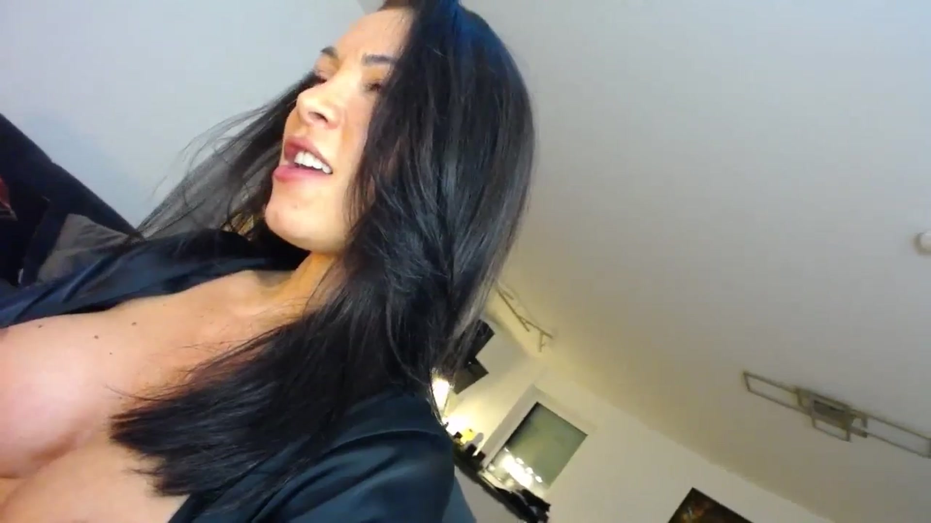 Gallery image thumbnail from AstekAngel's myfreecams stream on, 11/30/2023, 06:01 image 9 of 20