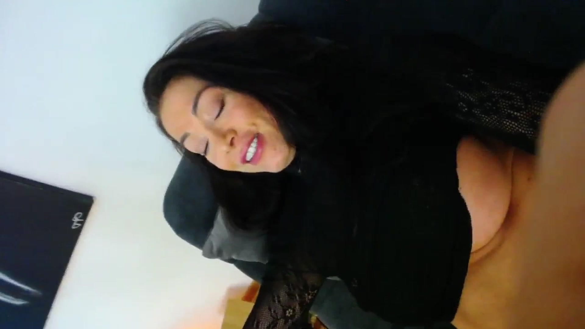 Gallery image thumbnail from AstekAngel's myfreecams stream on, 01/07/2024, 02:14 image 15 of 20