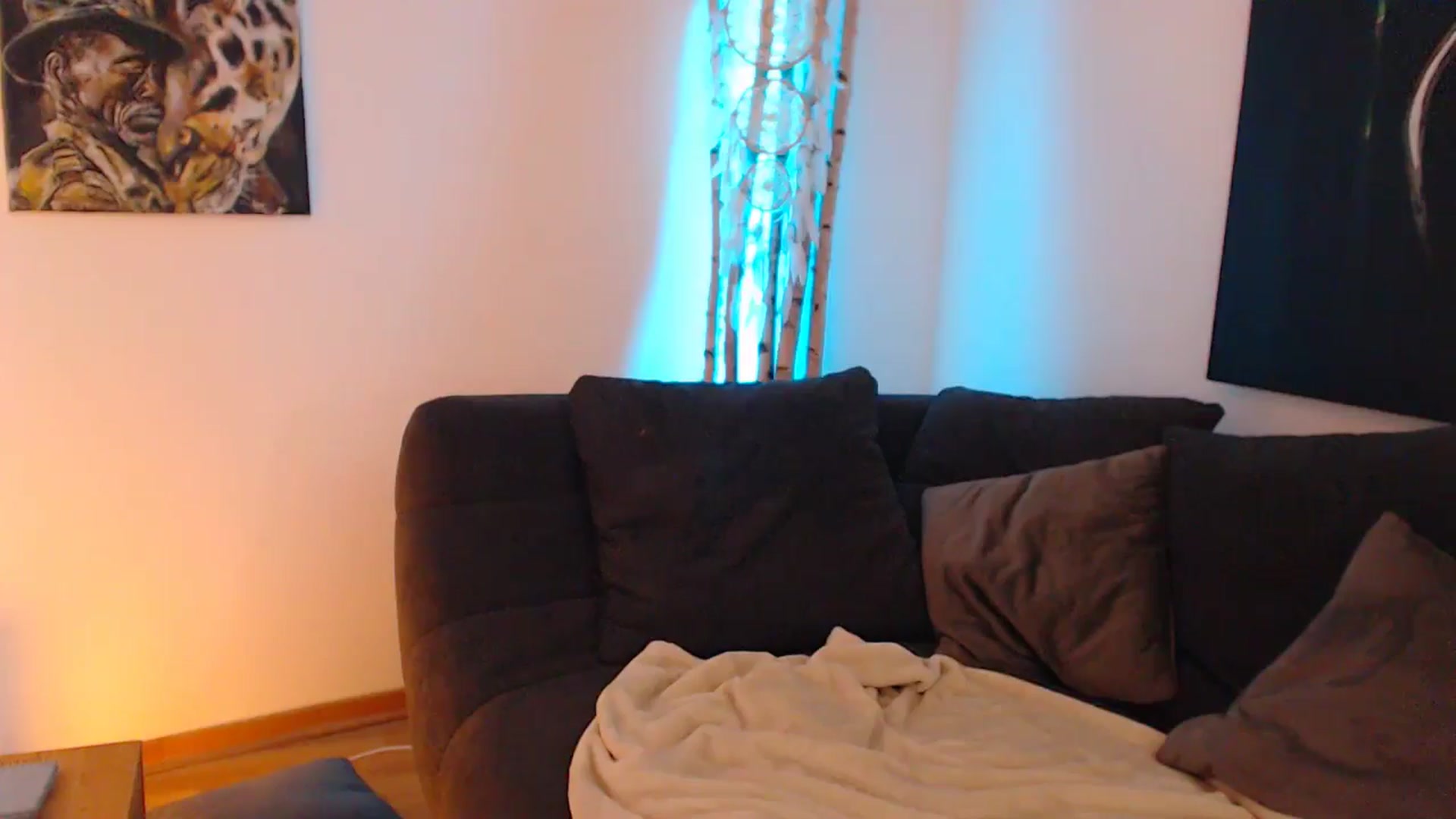 Gallery image thumbnail from AstekAngel's myfreecams stream on, 05/13/2024, 24:01 image 17 of 20
