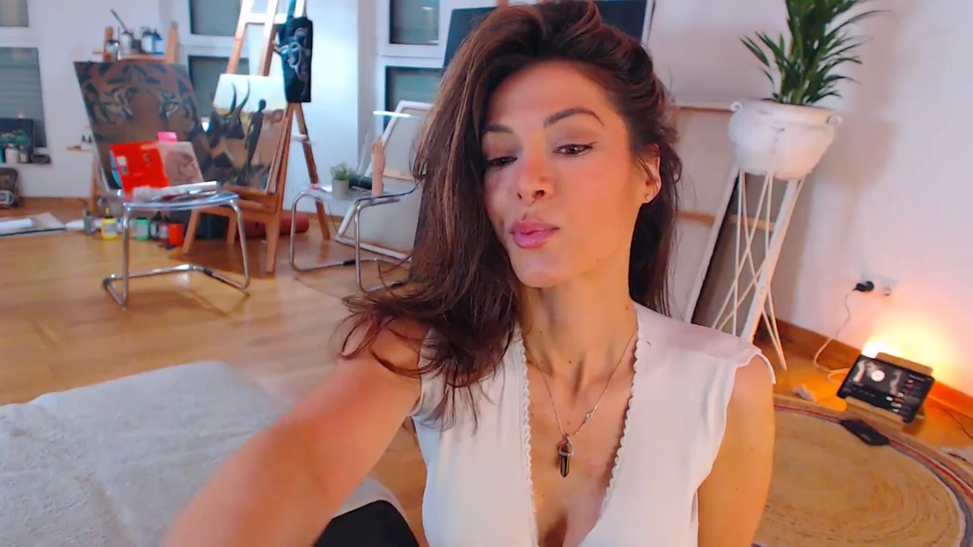 Gallery image thumbnail from AstekAngel's myfreecams stream on, 12/22/2024, 02:30 image 11 of 20