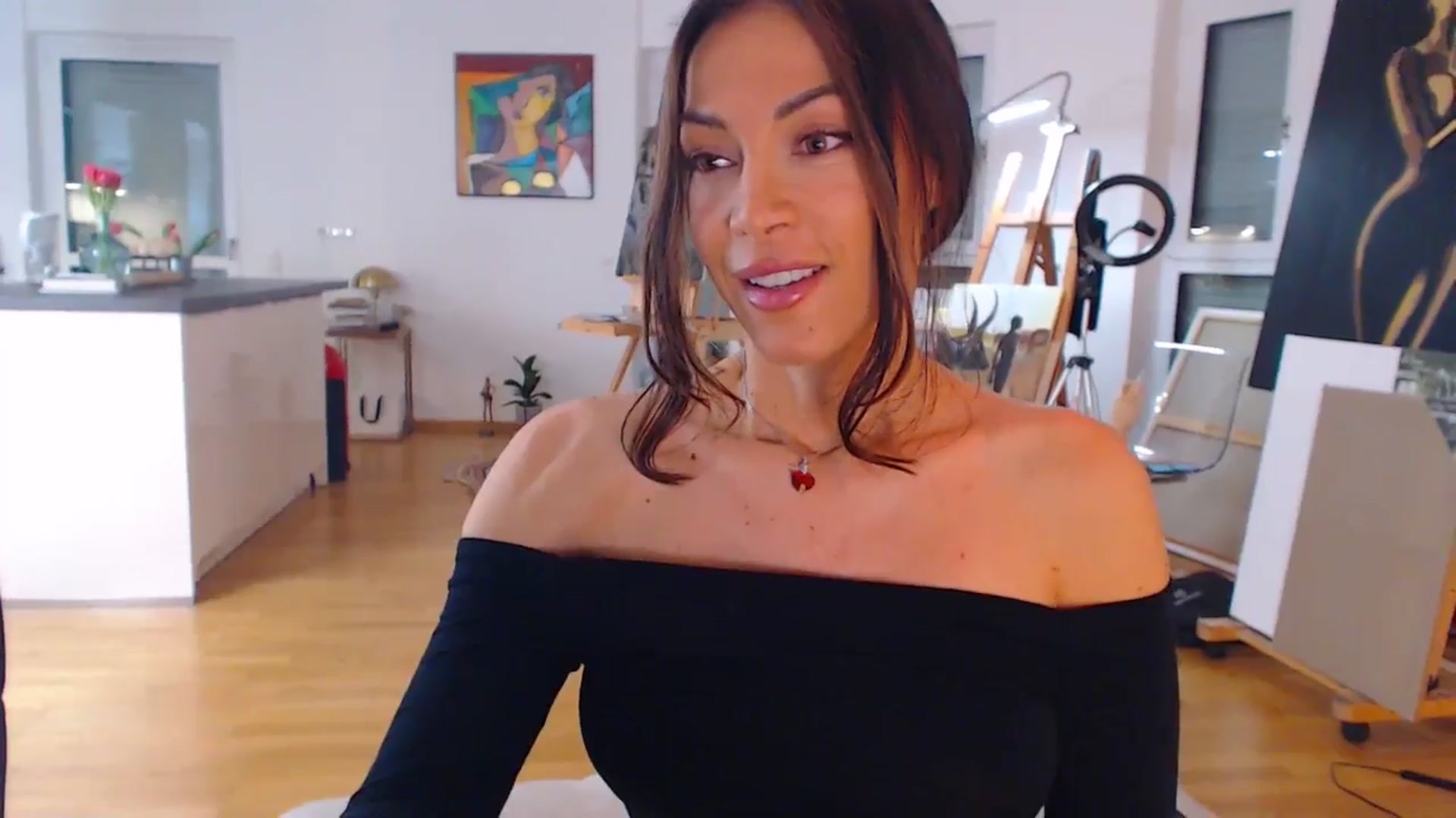 Gallery image thumbnail from AstekAngel's myfreecams stream on, 01/31/2025, 01:49 image 13 of 20