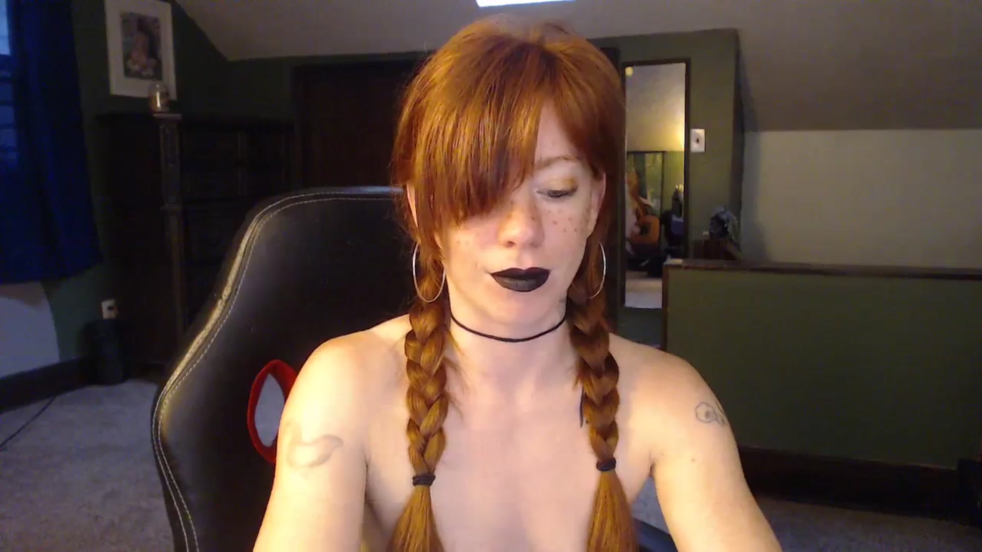 Gallery image thumbnail from AstraeaSiren's myfreecams stream on, 11/17/2023, 19:50 image 7 of 20