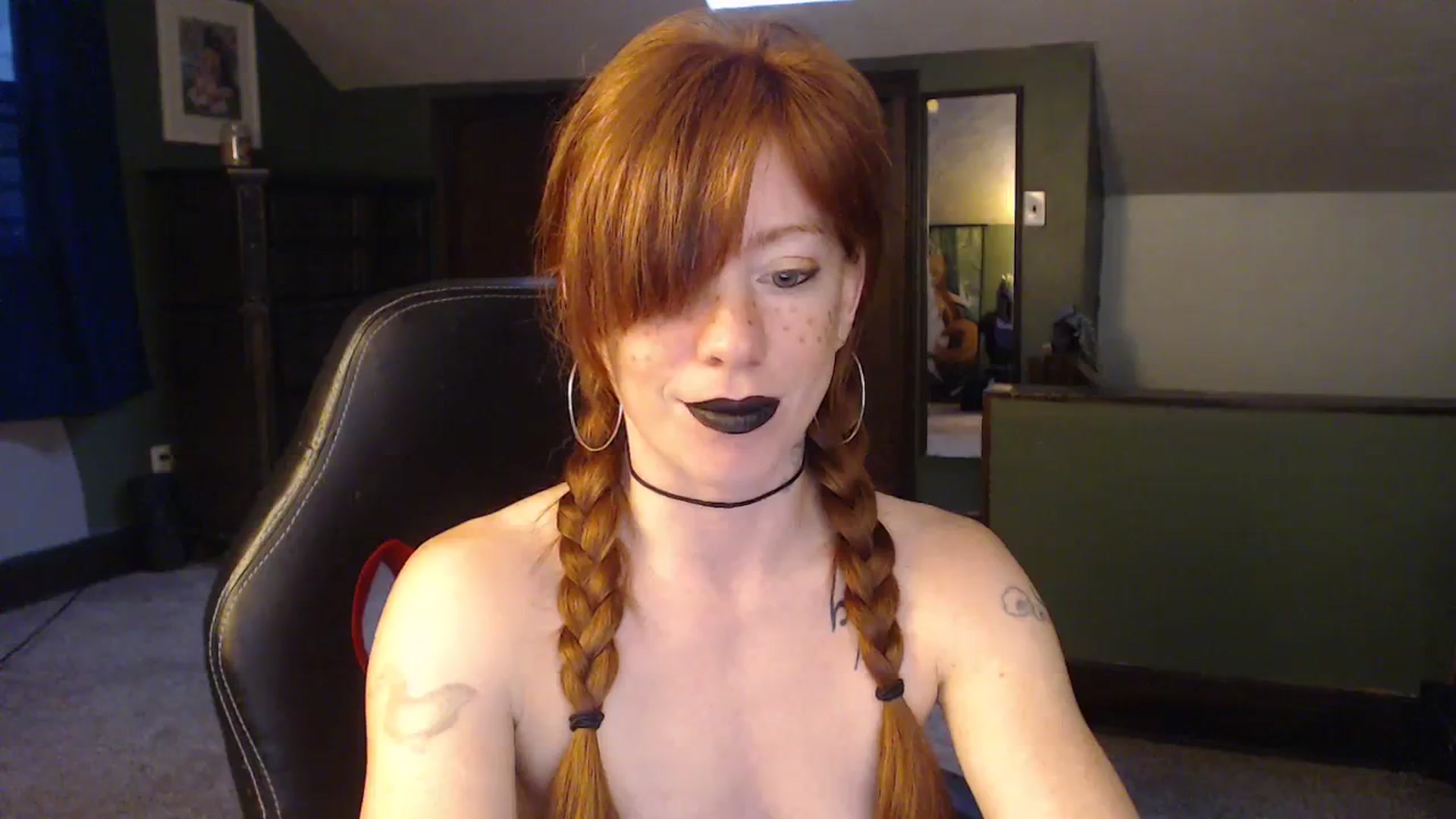 Gallery image thumbnail from AstraeaSiren's myfreecams stream on, 11/17/2023, 19:50 image 5 of 20