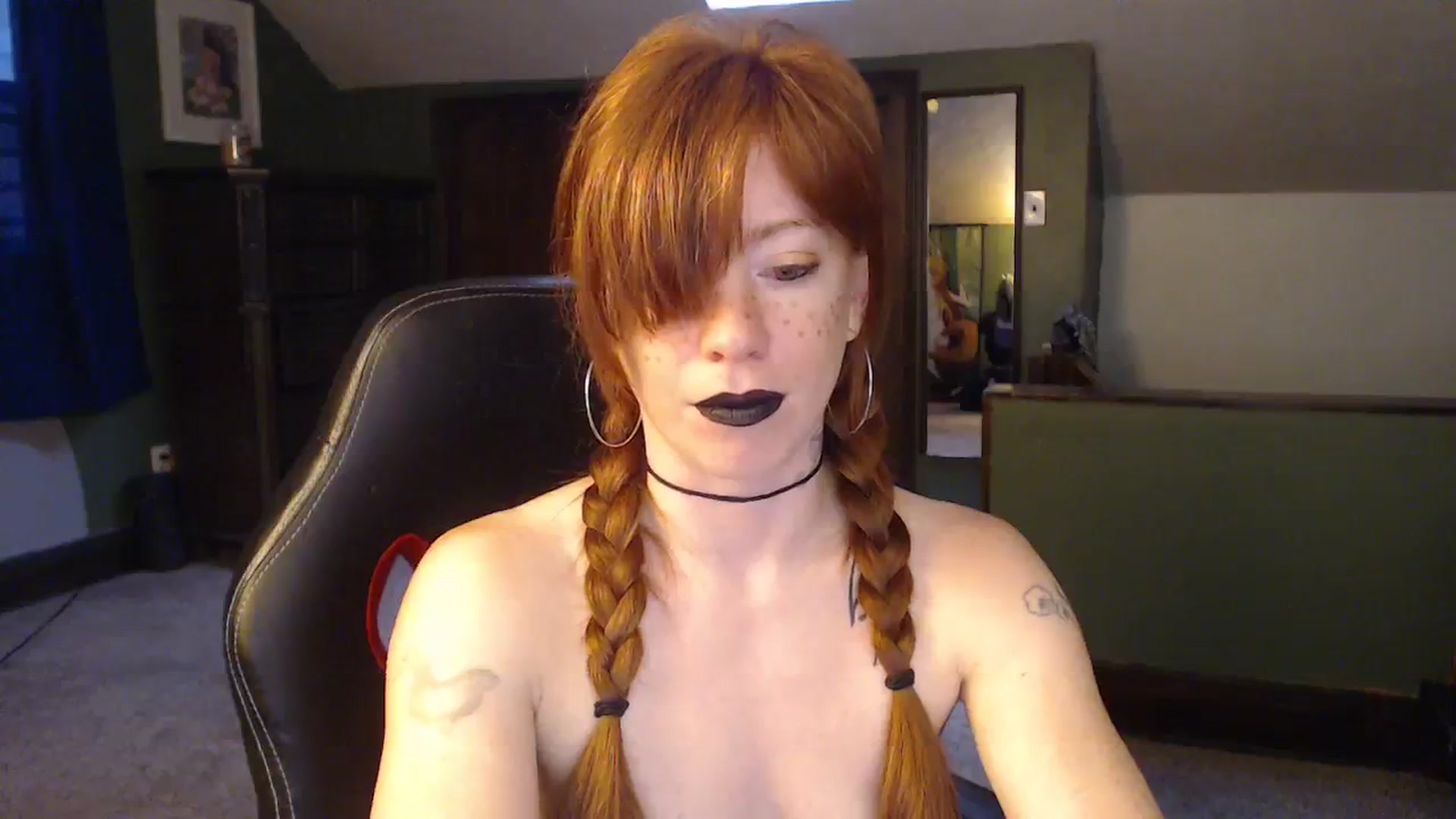 Gallery image thumbnail from AstraeaSiren's myfreecams stream on, 11/17/2023, 19:50 image 8 of 20