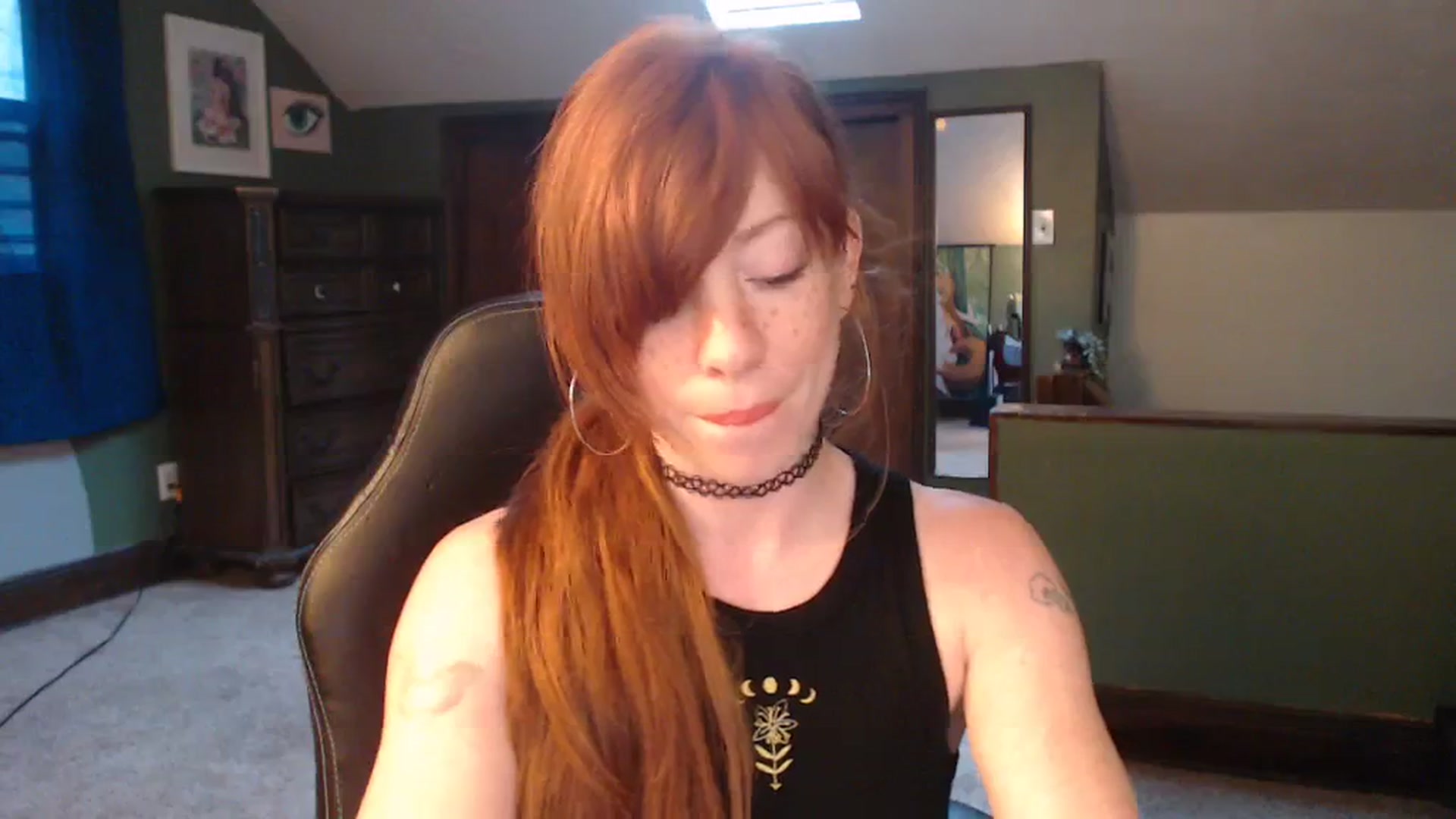 Gallery image thumbnail from AstraeaSiren's myfreecams stream on, 12/04/2023, 21:28 image 2 of 20