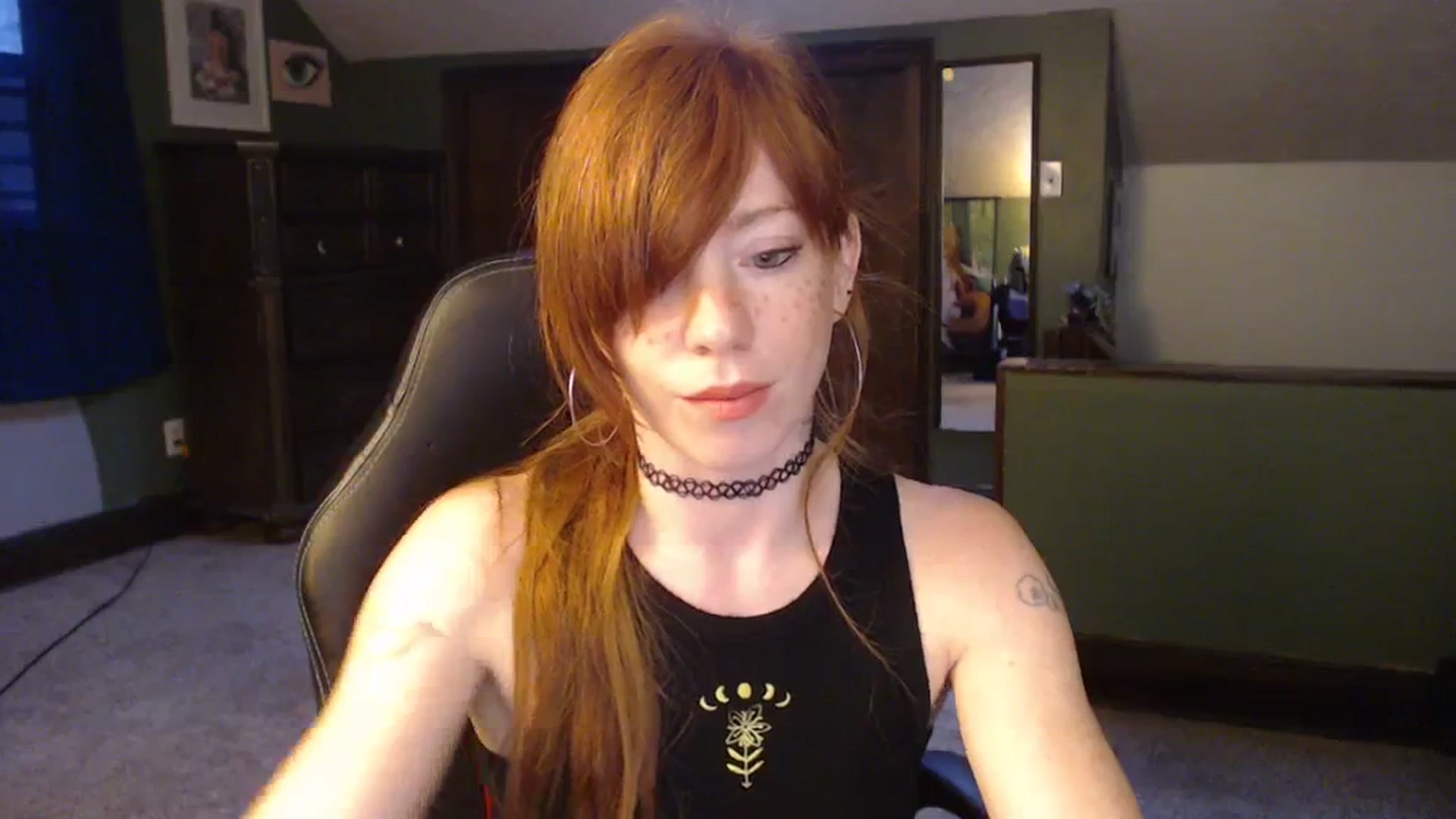 Gallery image thumbnail from AstraeaSiren's myfreecams stream on, 12/04/2023, 21:28 image 8 of 20
