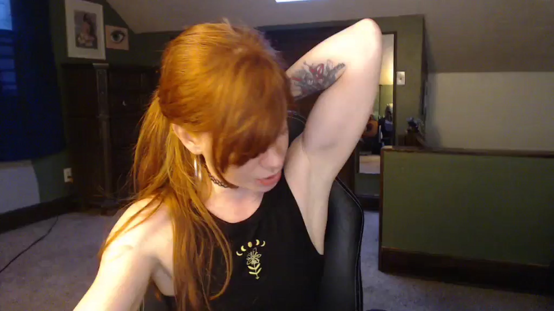 Gallery image thumbnail from AstraeaSiren's myfreecams stream on, 12/04/2023, 21:28 image 18 of 20