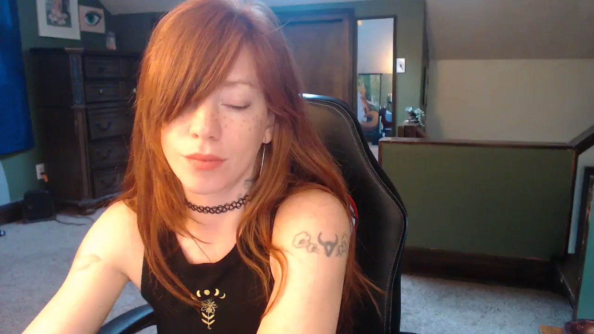 Gallery image thumbnail from AstraeaSiren's myfreecams stream on, 12/14/2023, 22:05 image 2 of 20