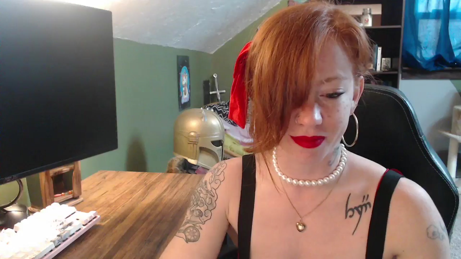 Gallery image thumbnail from AstraeaSiren's myfreecams stream on, 02/14/2025, 19:42 image 16 of 20