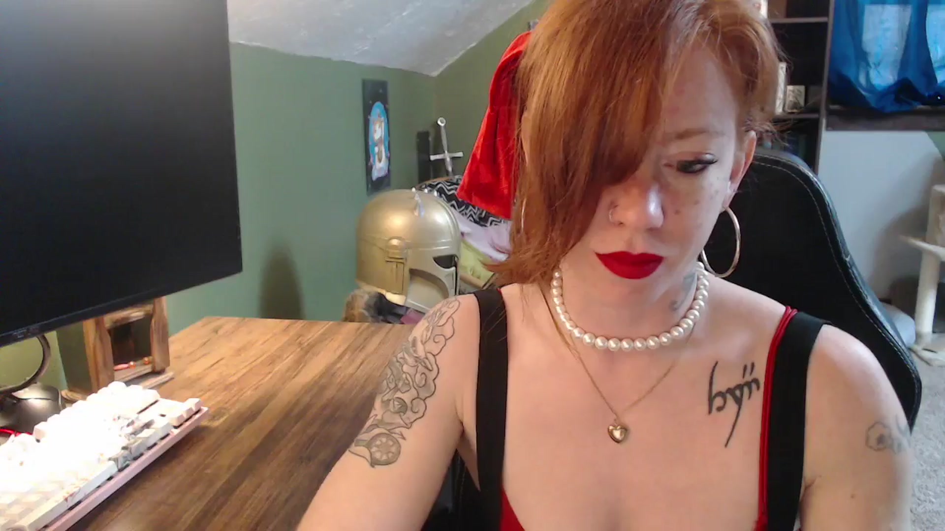 Gallery image thumbnail from AstraeaSiren's myfreecams stream on, 02/14/2025, 19:42 image 12 of 20