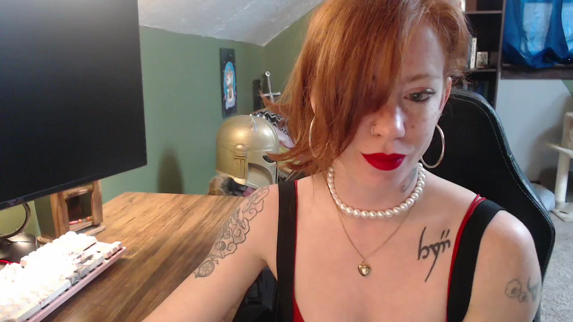 Gallery image thumbnail from AstraeaSiren's myfreecams stream on, 02/14/2025, 19:42 image 11 of 20