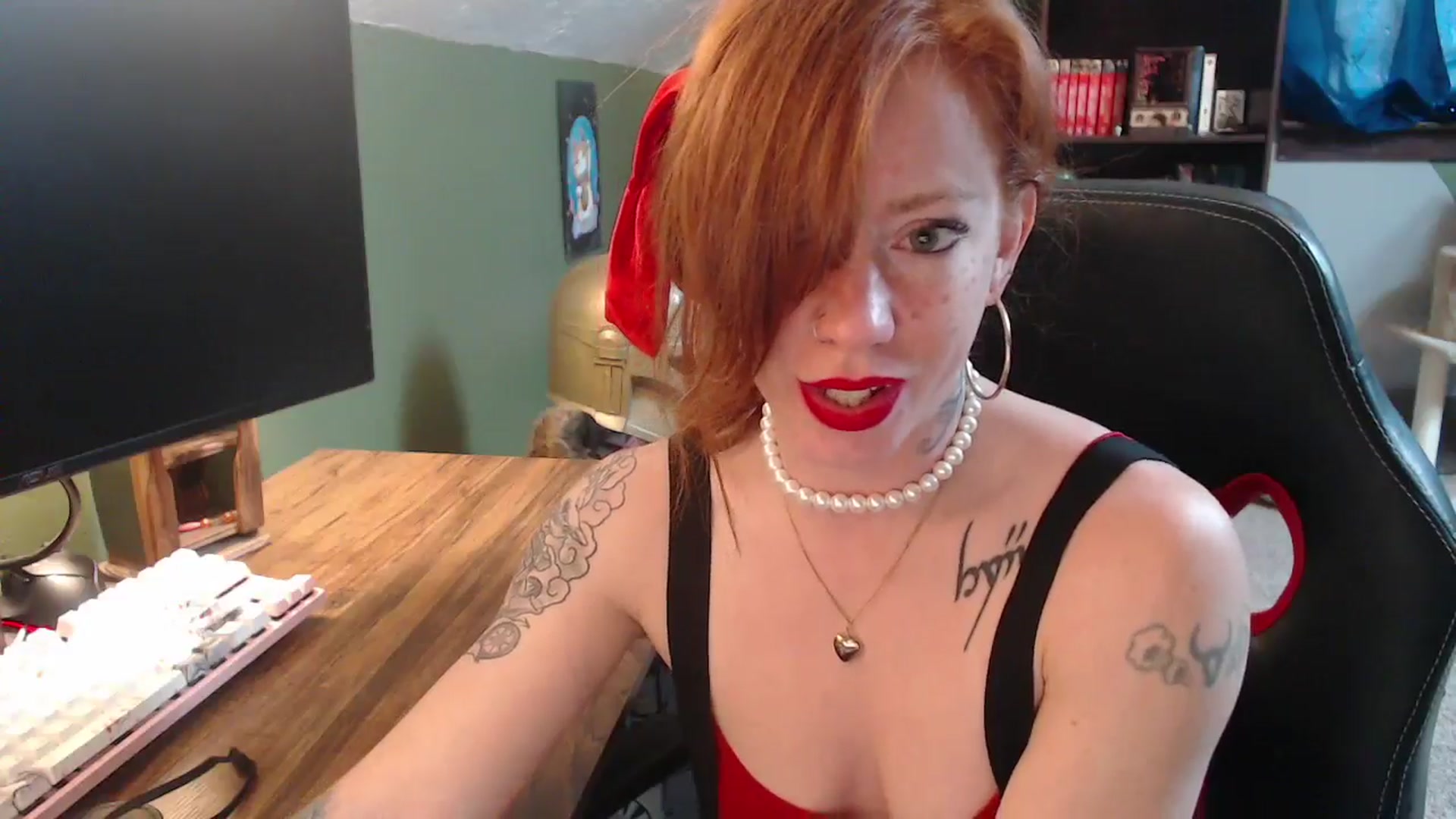 Gallery image thumbnail from AstraeaSiren's myfreecams stream on, 02/14/2025, 21:55 image 2 of 20