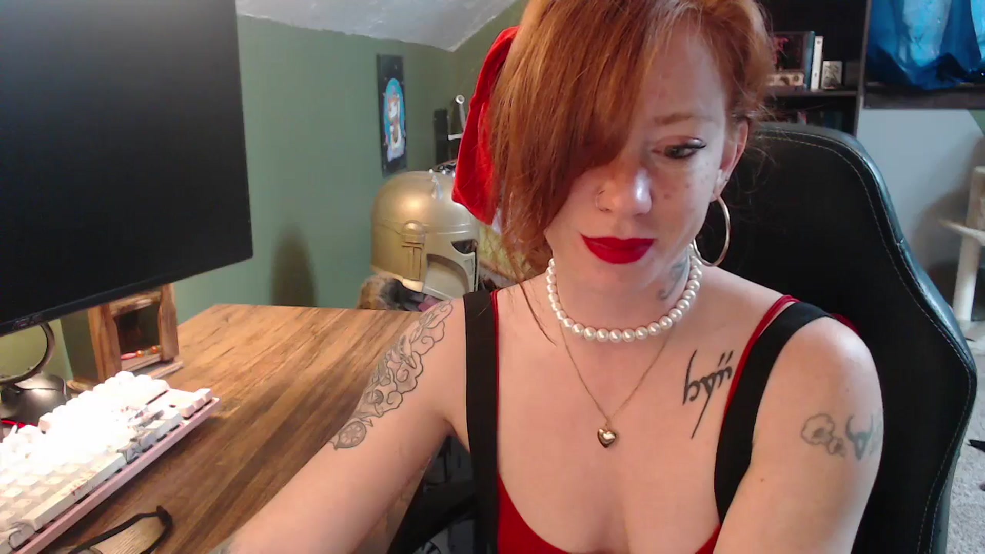 Gallery image thumbnail from AstraeaSiren's myfreecams stream on, 02/14/2025, 21:55 image 3 of 20
