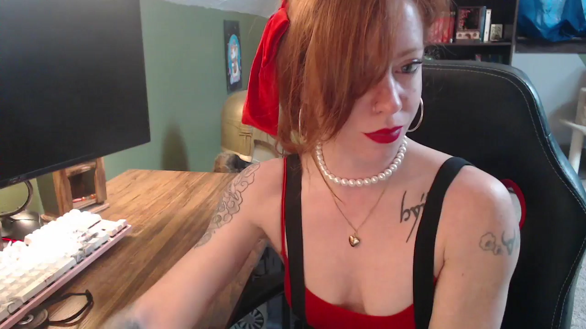 Gallery image thumbnail from AstraeaSiren's myfreecams stream on, 02/14/2025, 21:55 image 1 of 20