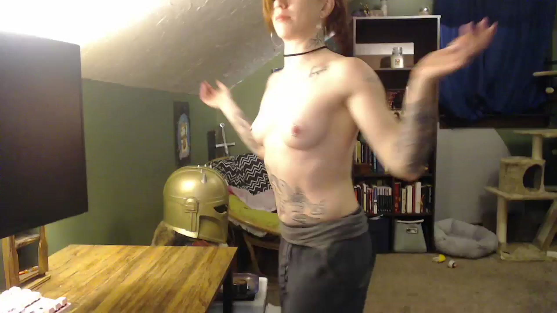 Gallery image thumbnail from AstraeaSiren's myfreecams stream on, 02/18/2025, 07:37 image 9 of 20