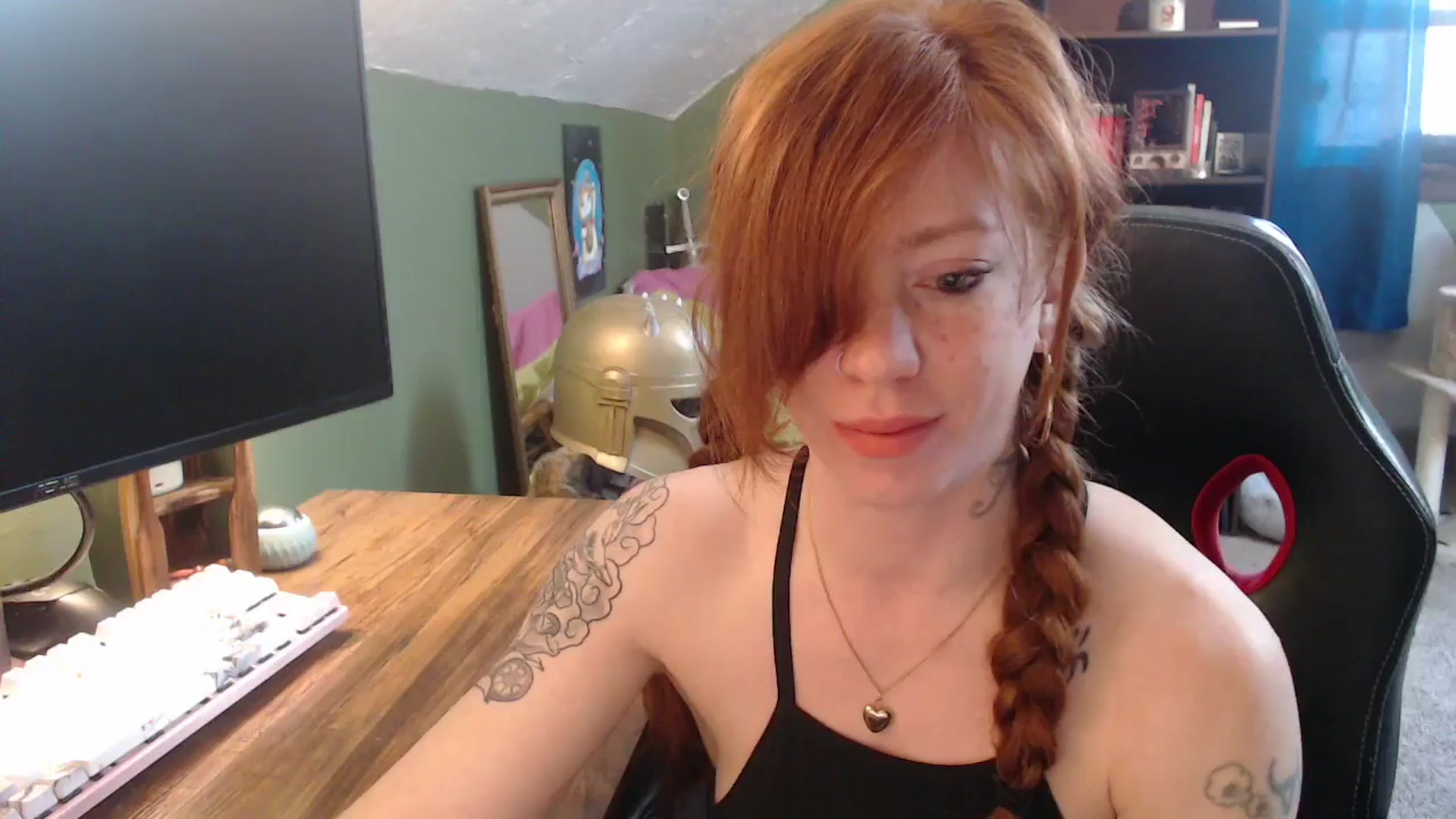 Gallery image thumbnail from AstraeaSiren's myfreecams stream on, 03/14/2025, 21:19 image 1 of 20
