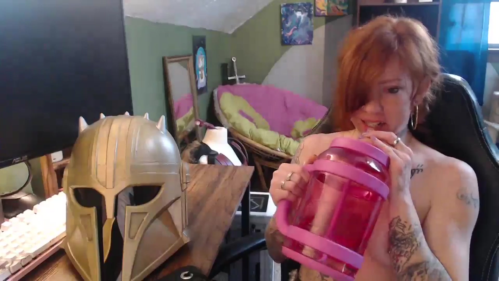 Gallery image thumbnail from AstraeaSiren's myfreecams stream on, 03/14/2025, 21:19 image 12 of 20