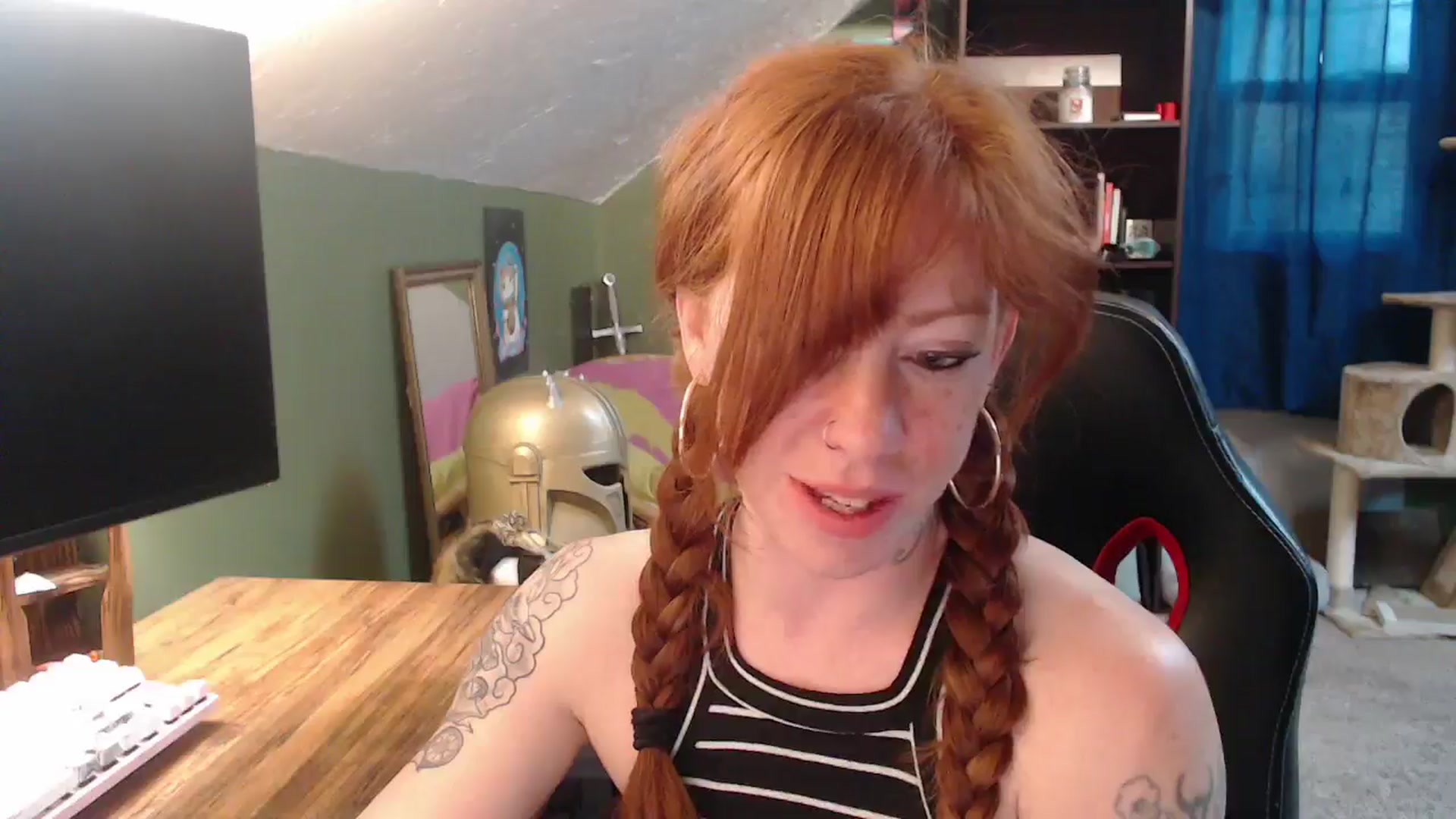 Gallery image thumbnail from AstraeaSiren's myfreecams stream on, 03/28/2025, 19:25 image 14 of 20