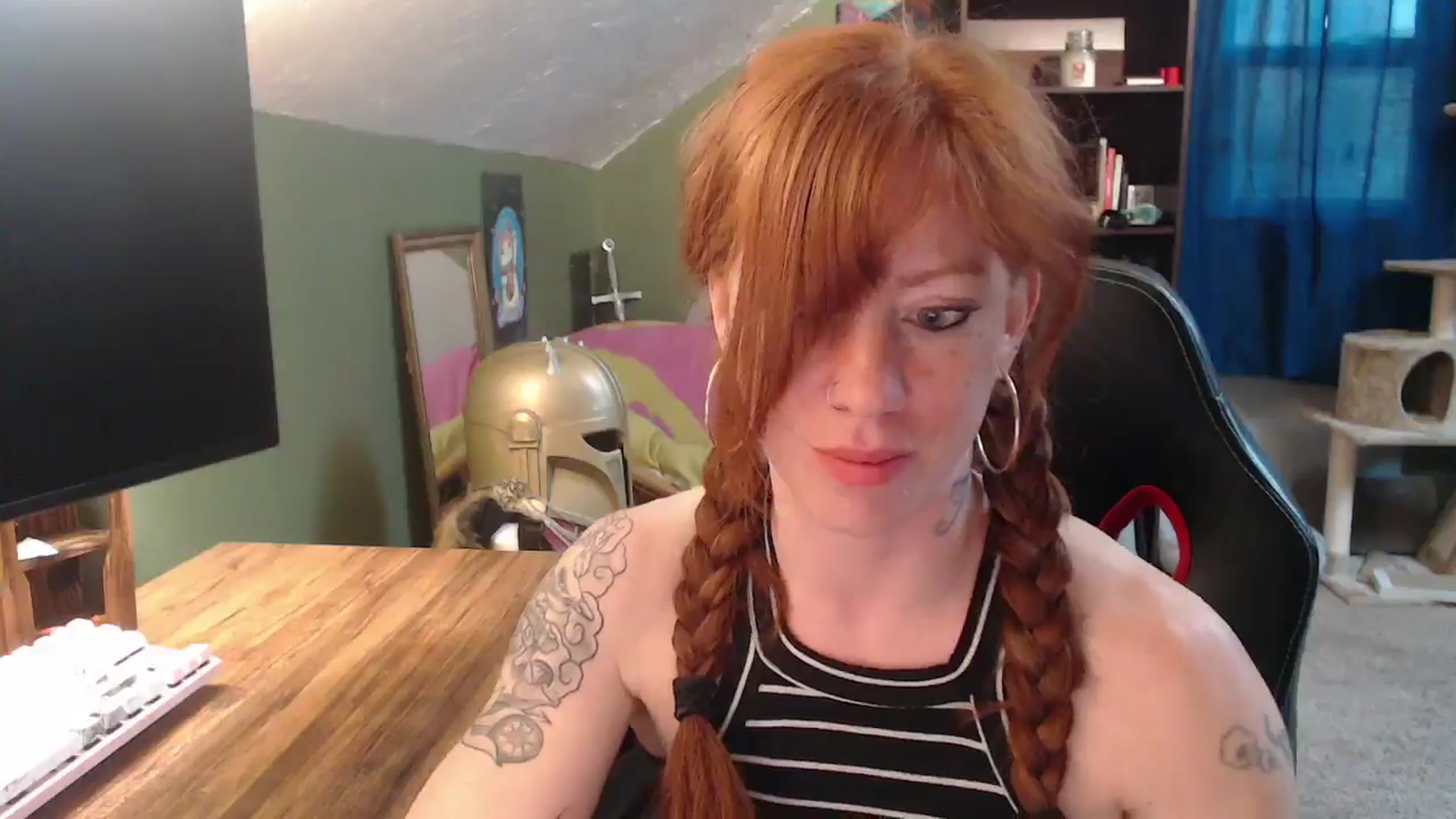 Gallery image thumbnail from AstraeaSiren's myfreecams stream on, 03/28/2025, 19:25 image 15 of 20