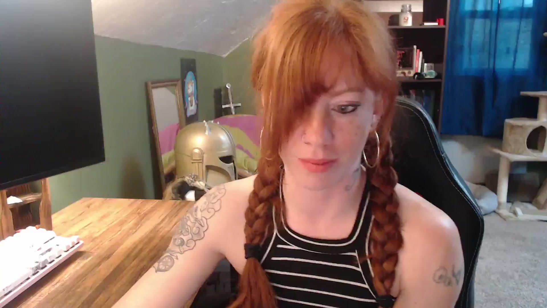 Gallery image thumbnail from AstraeaSiren's myfreecams stream on, 03/28/2025, 19:25 image 9 of 20