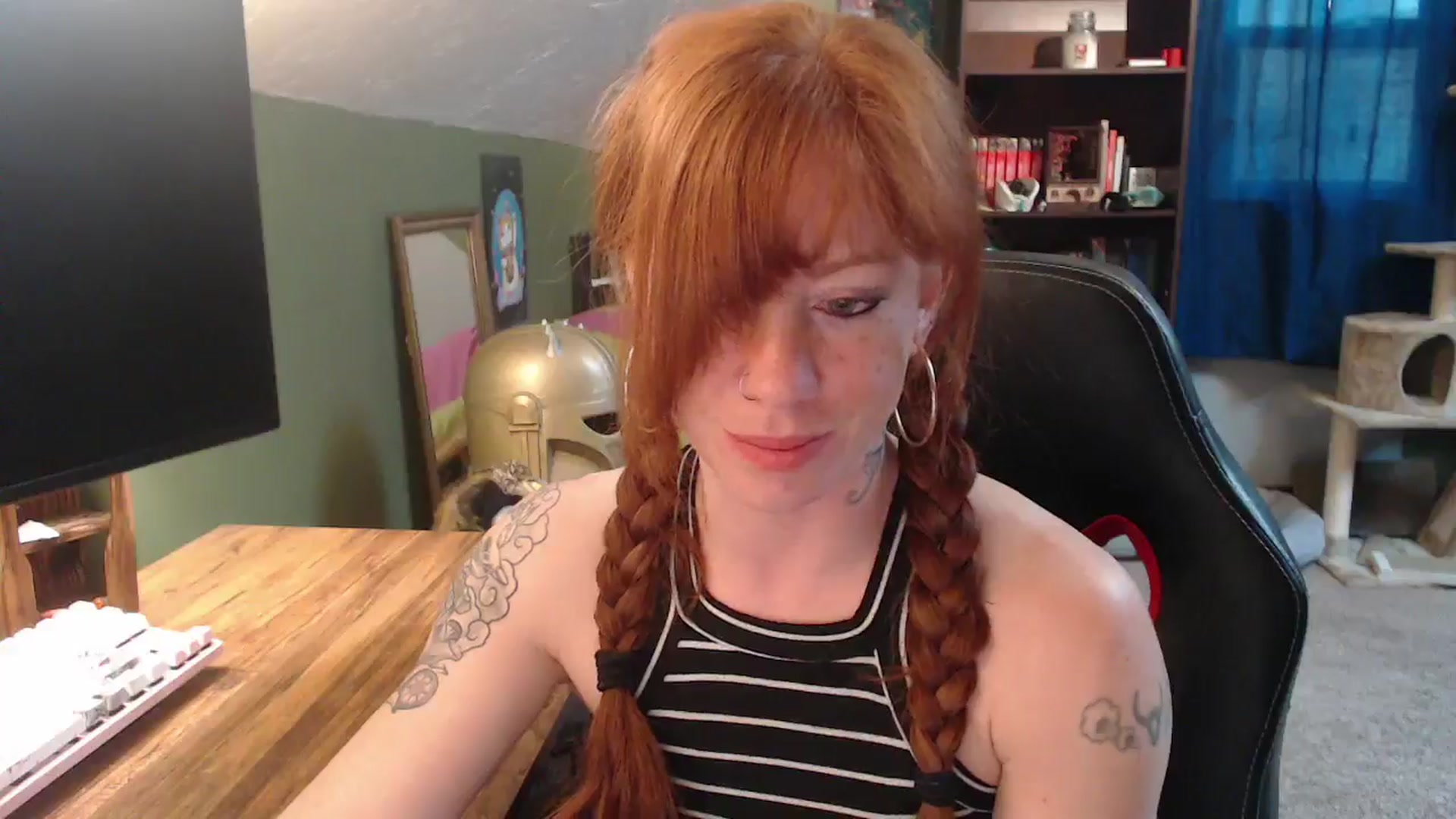 Gallery image thumbnail from AstraeaSiren's myfreecams stream on, 03/28/2025, 19:25 image 10 of 20