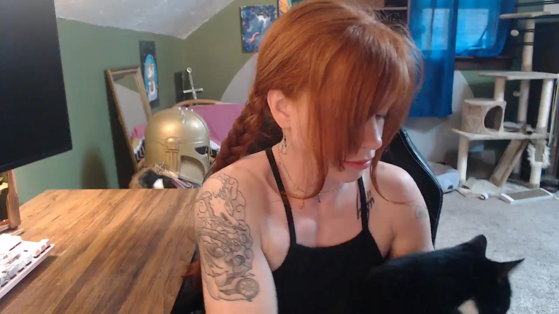 Gallery image thumbnail from AstraeaSiren's myfreecams stream on, 04/18/2025, 18:43 image 9 of 20
