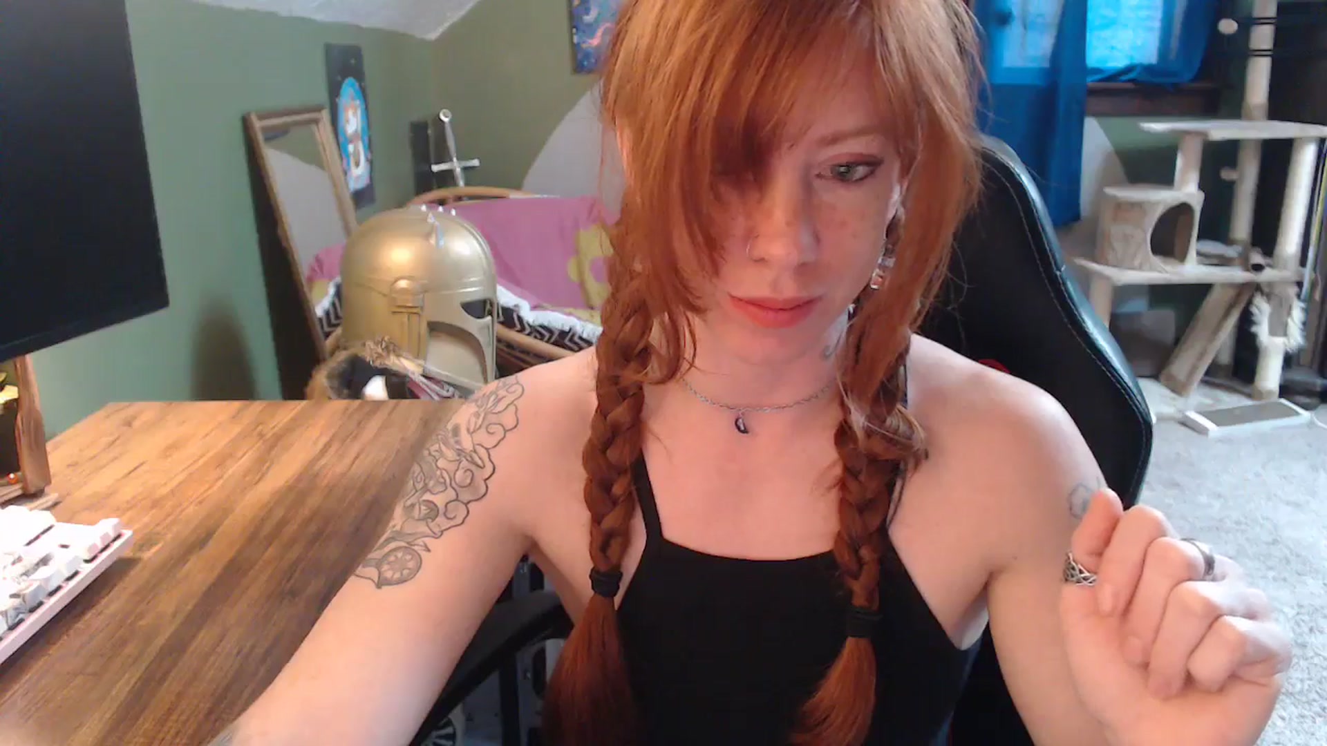 Gallery image thumbnail from AstraeaSiren's myfreecams stream on, 04/18/2025, 18:43 image 19 of 20