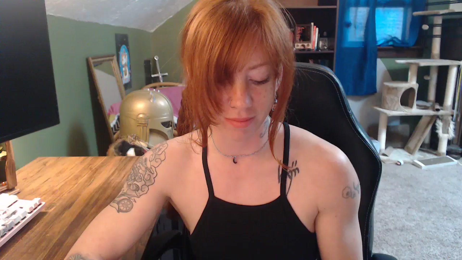 Gallery image thumbnail from AstraeaSiren's myfreecams stream on, 04/18/2025, 18:43 image 8 of 20