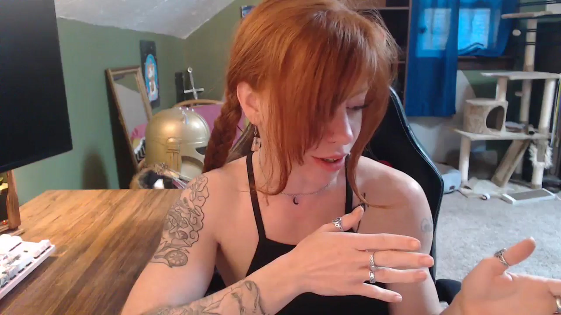 Gallery image thumbnail from AstraeaSiren's myfreecams stream on, 04/18/2025, 18:43 image 13 of 20