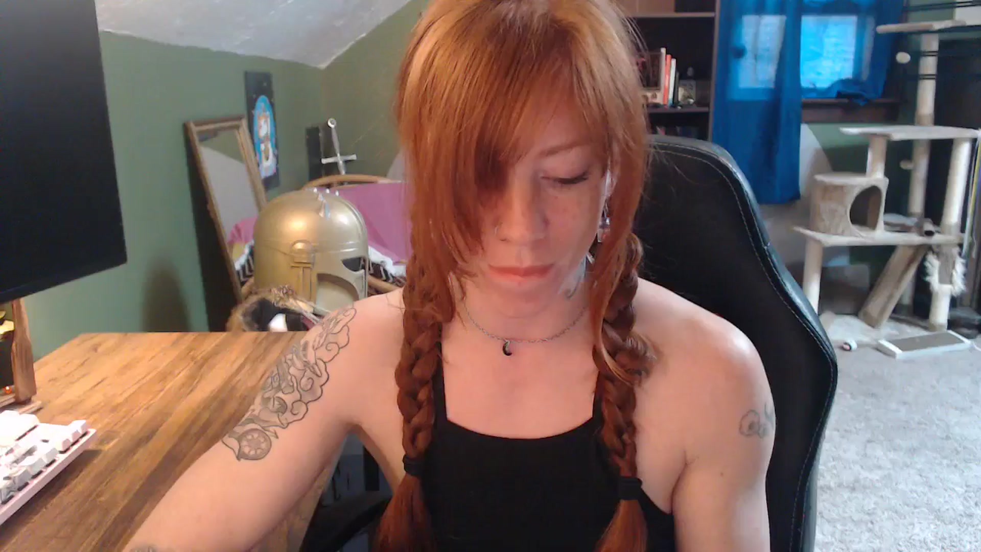 Gallery image thumbnail from AstraeaSiren's myfreecams stream on, 04/18/2025, 18:43 image 1 of 20