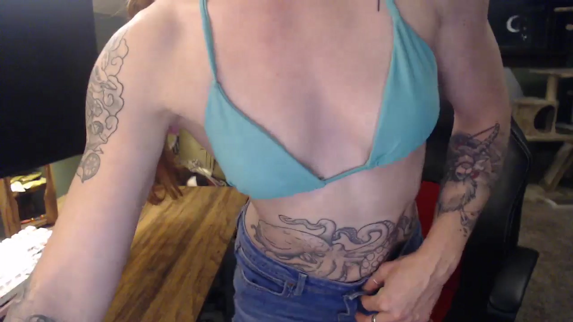 Gallery image thumbnail from AstraeaSiren's myfreecams stream on, 04/20/2025, 06:55 image 13 of 20