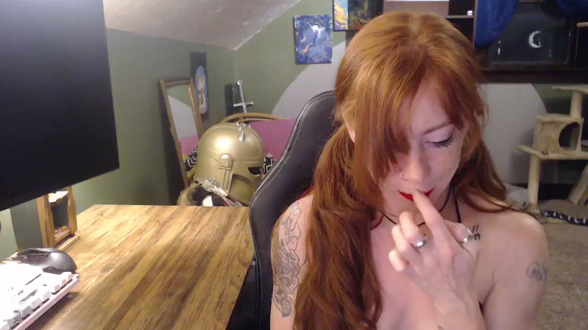 Gallery image thumbnail from AstraeaSiren's myfreecams stream on, 04/30/2025, 07:05 image 9 of 20