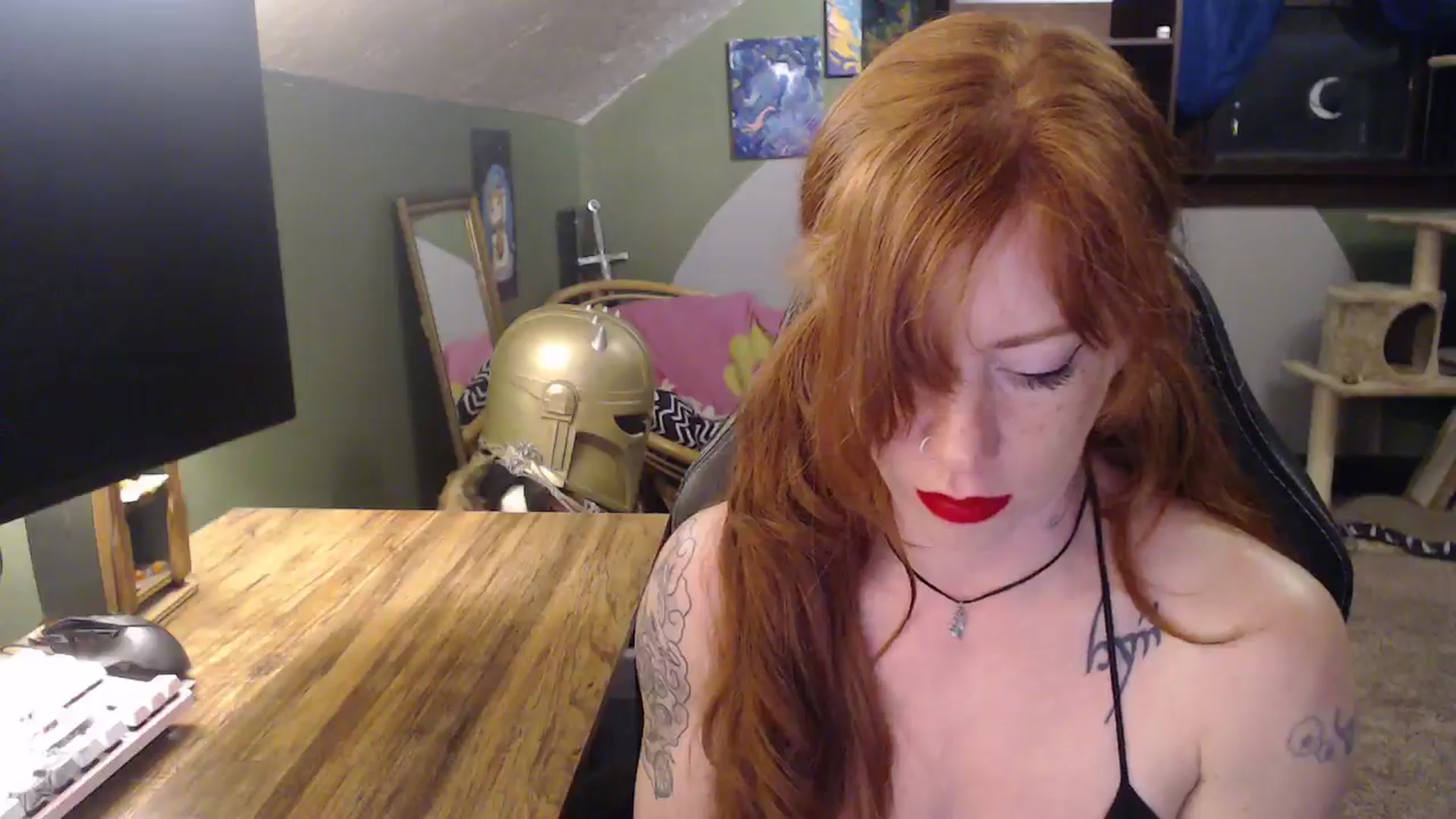 Gallery image thumbnail from AstraeaSiren's myfreecams stream on, 04/30/2025, 07:05 image 17 of 20