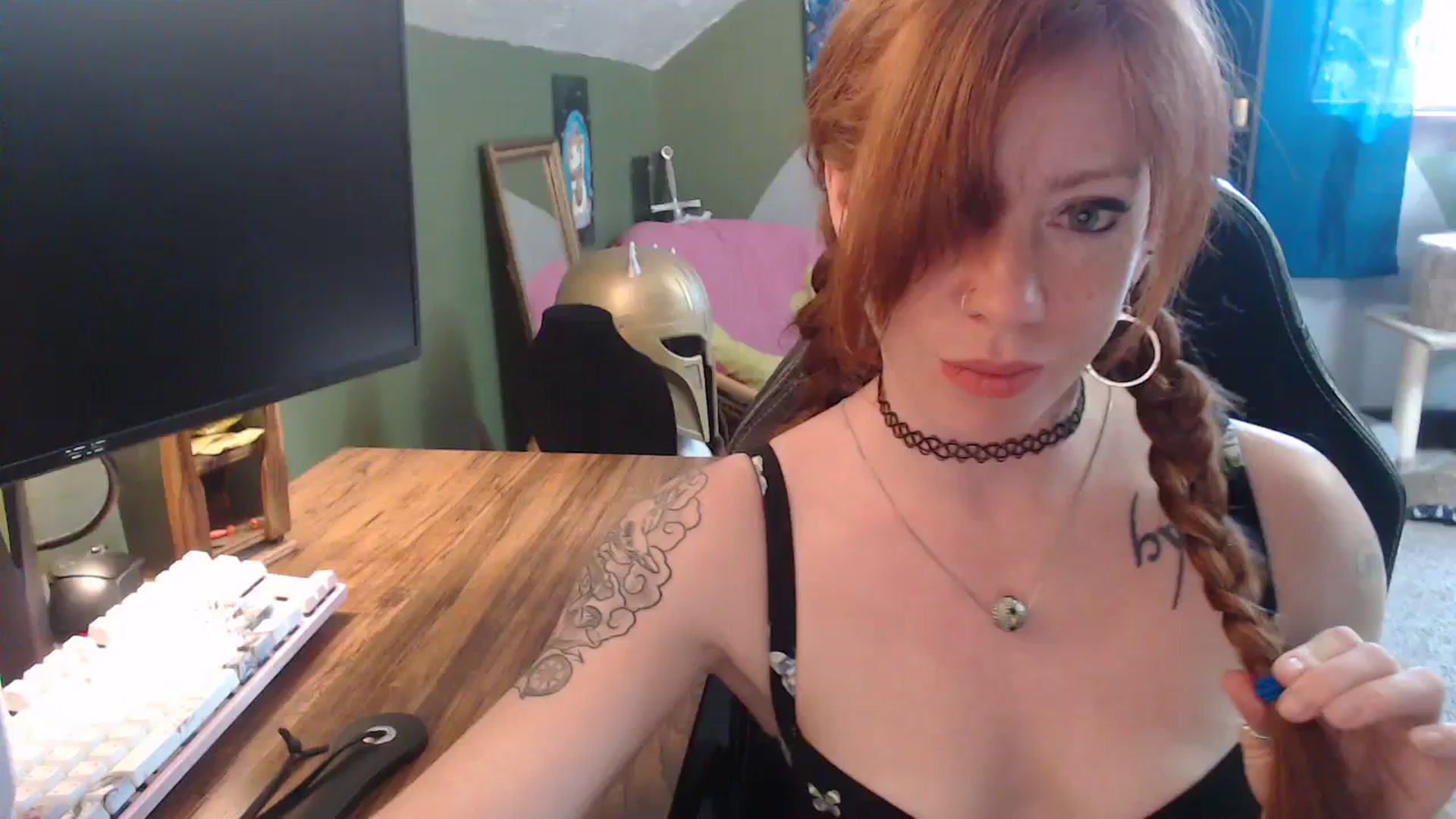Gallery image thumbnail from AstraeaSiren's myfreecams stream on, 05/09/2025, 19:33 image 12 of 20