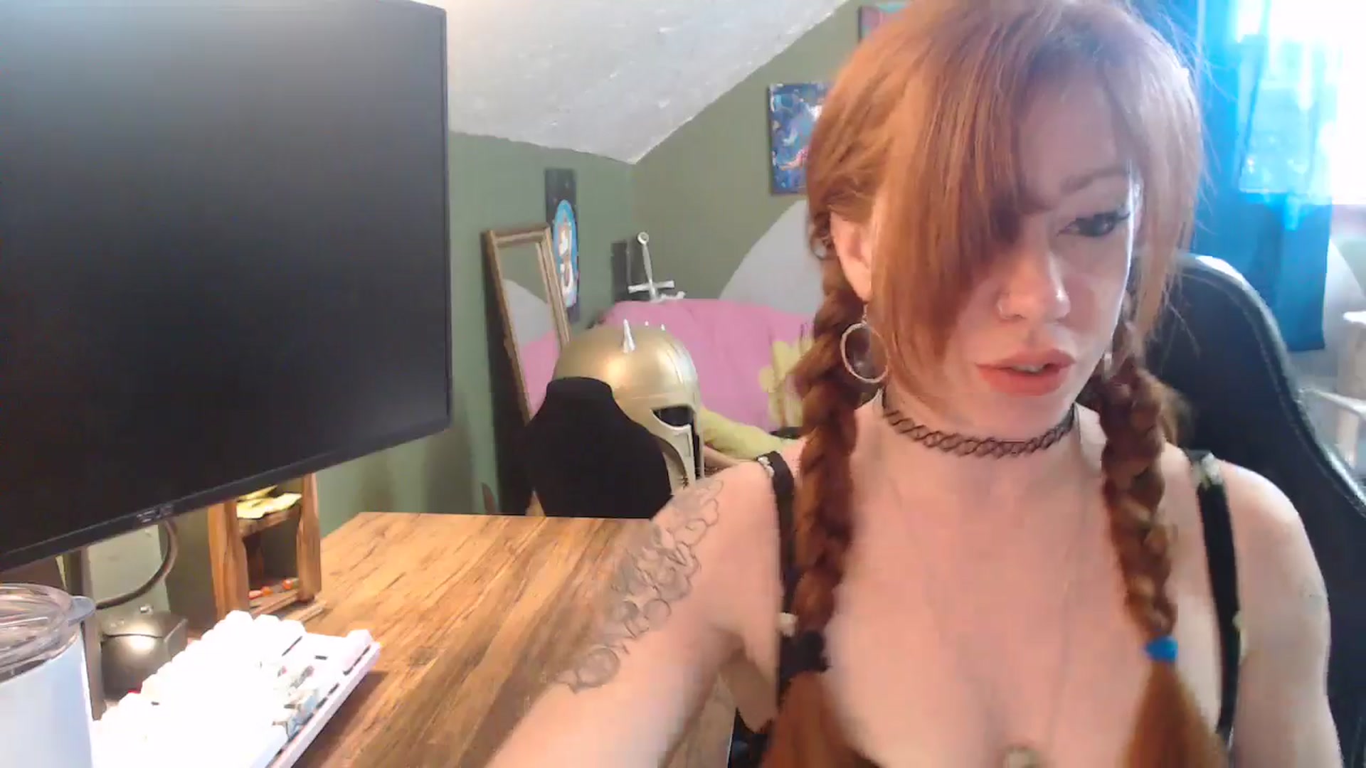 Gallery image thumbnail from AstraeaSiren's myfreecams stream on, 05/09/2025, 19:33 image 4 of 20
