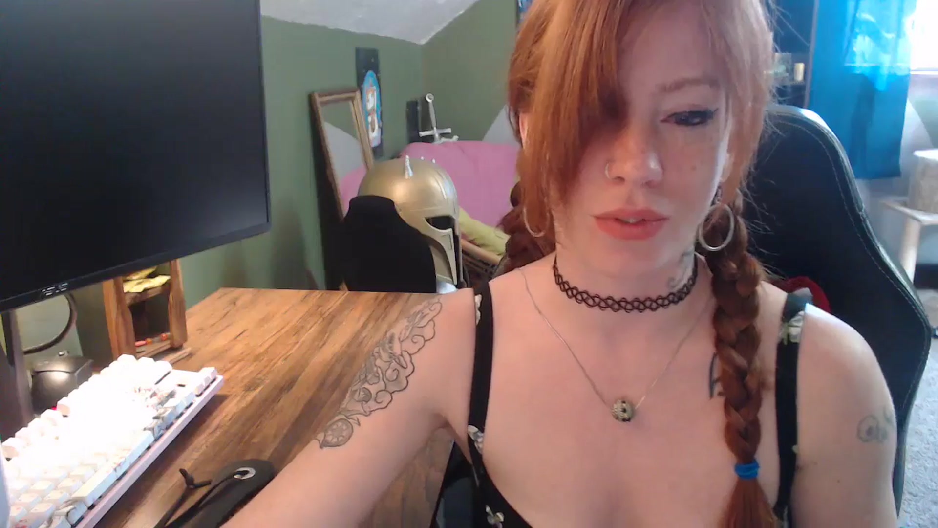 Gallery image thumbnail from AstraeaSiren's myfreecams stream on, 05/09/2025, 19:33 image 17 of 20