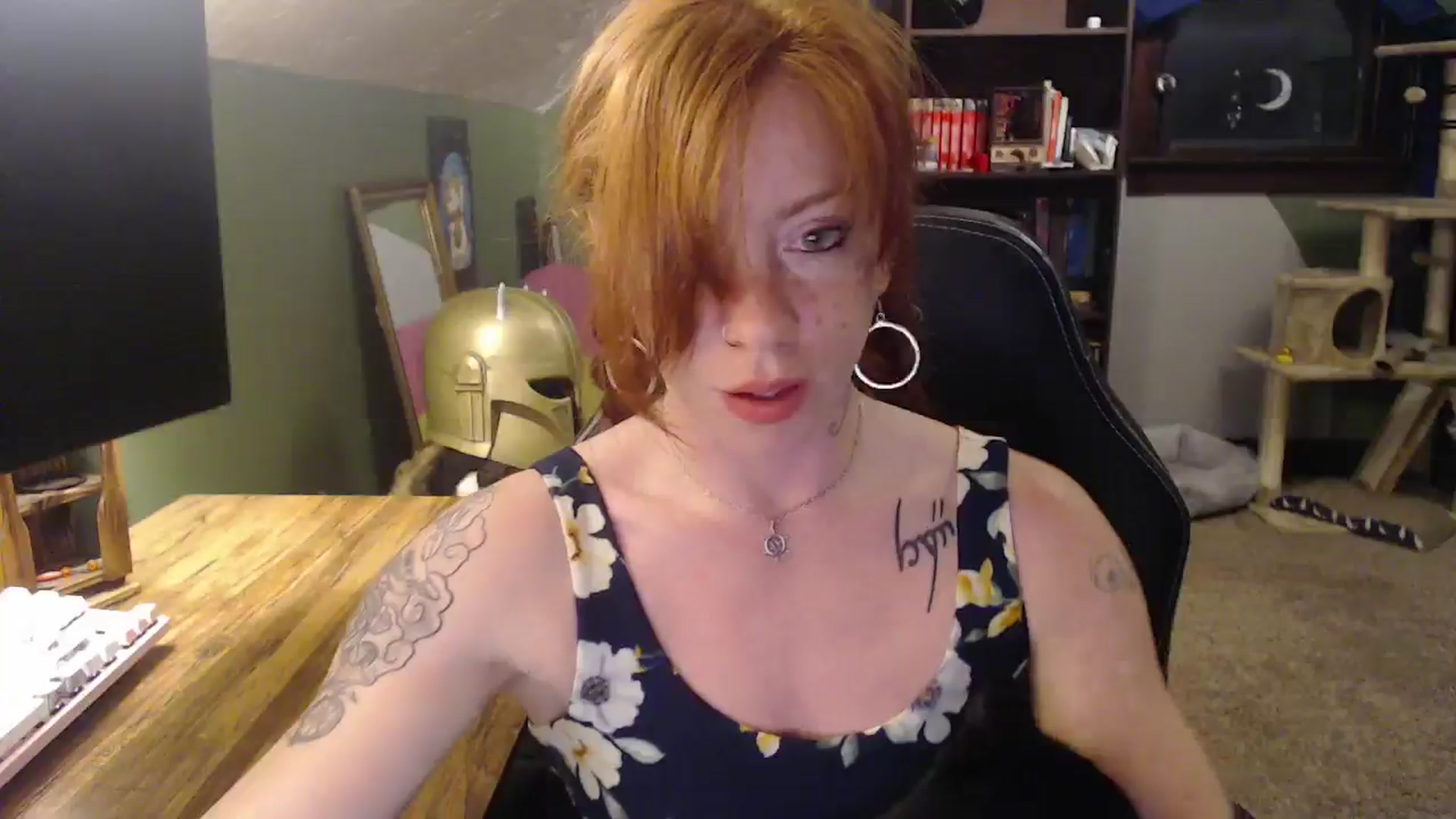 Gallery image thumbnail from AstraeaSiren's myfreecams stream on, 05/19/2025, 05:39 image 3 of 20