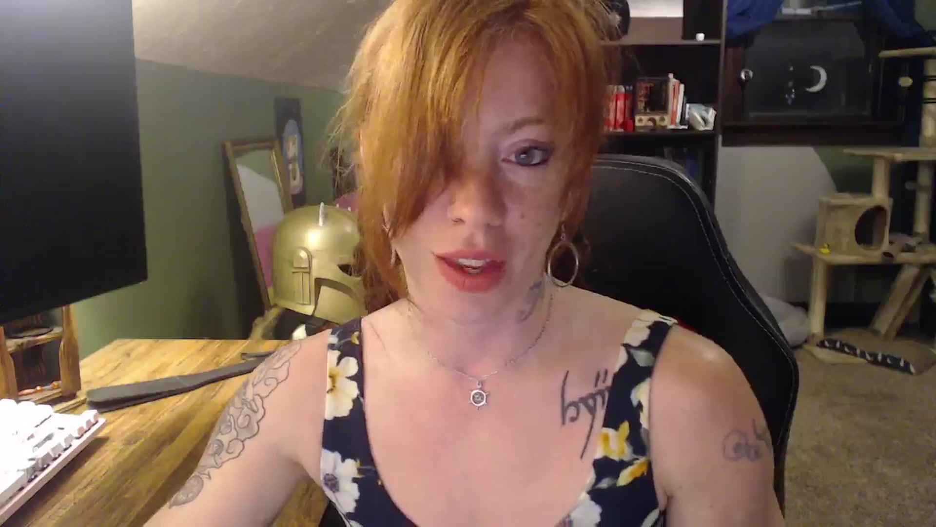 Gallery image thumbnail from AstraeaSiren's myfreecams stream on, 05/19/2025, 05:39 image 12 of 20