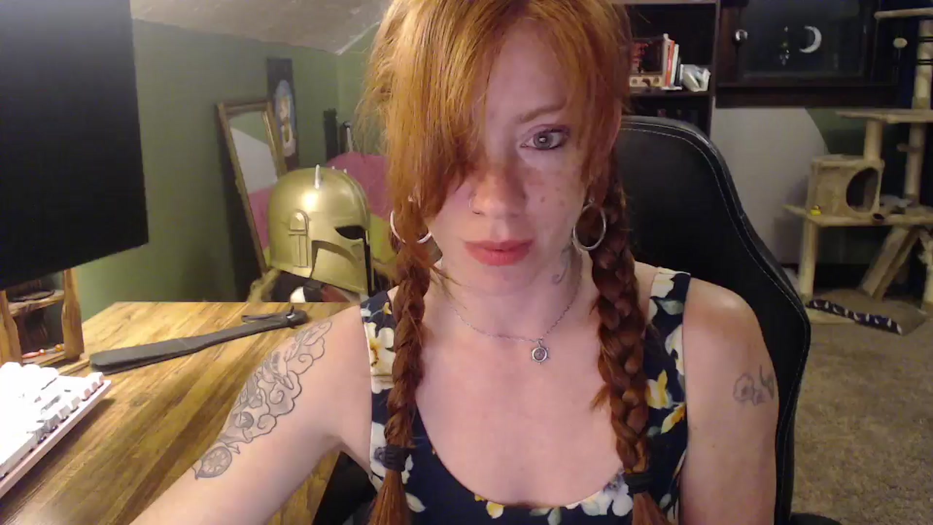 Gallery image thumbnail from AstraeaSiren's myfreecams stream on, 05/19/2025, 05:39 image 14 of 20