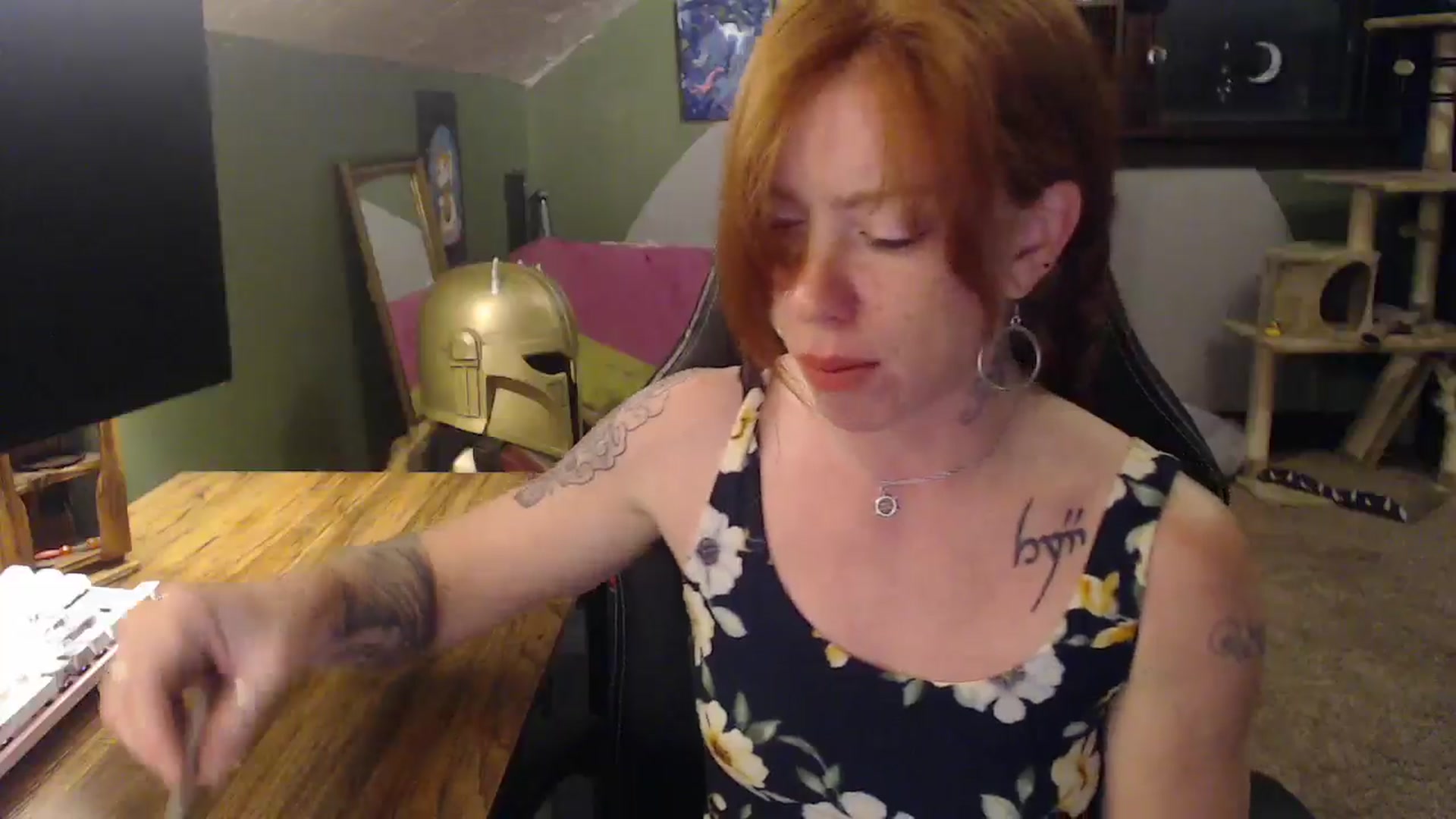 Gallery image thumbnail from AstraeaSiren's myfreecams stream on, 05/19/2025, 05:39 image 18 of 20