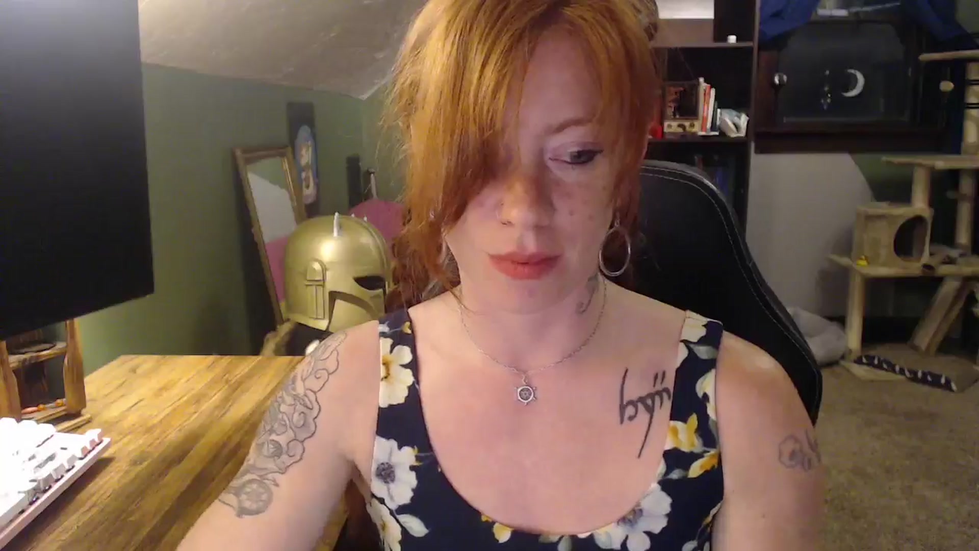 Gallery image thumbnail from AstraeaSiren's myfreecams stream on, 05/19/2025, 05:39 image 4 of 20