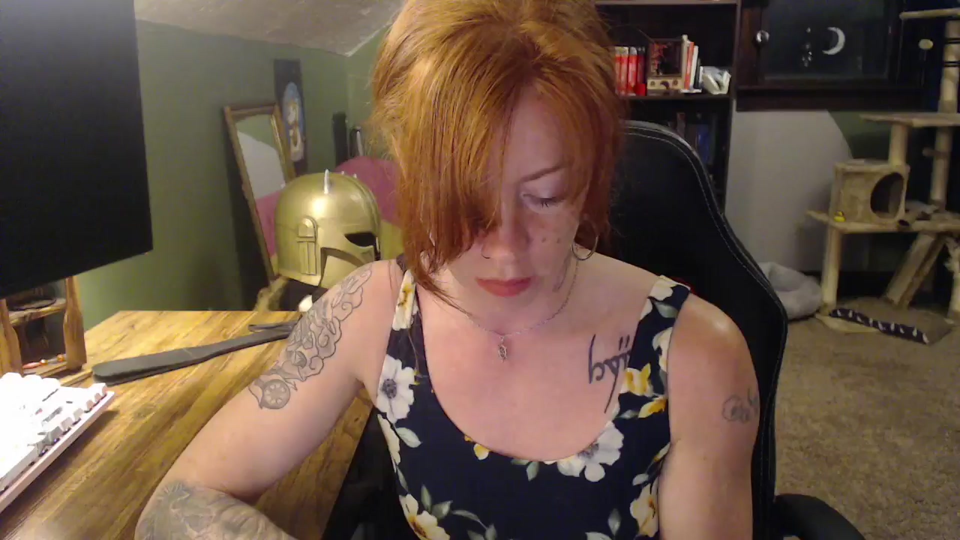 Gallery image thumbnail from AstraeaSiren's myfreecams stream on, 05/19/2025, 05:39 image 17 of 20