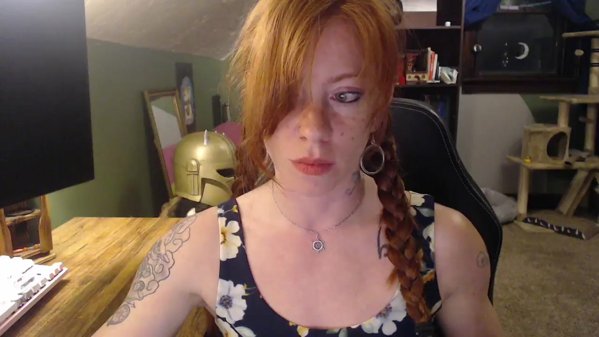 Gallery image thumbnail from AstraeaSiren's myfreecams stream on, 05/19/2025, 05:39 image 5 of 20
